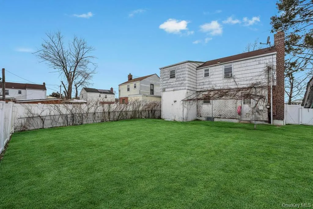 13 Crystal Street, Hempstead, NY, 4 Bedrooms Bedrooms, 7 Rooms Rooms,2 BathroomsBathrooms,Residential,For Rent,Crystal,0,967019 13 Crystal Street, Hempstead, NY, 4 Bedrooms Bedrooms, 7 Rooms Rooms,2 BathroomsBathrooms,Residential,For Rent,Crystal,0,967019