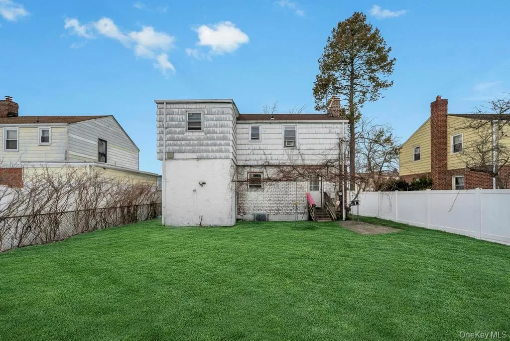 13 Crystal Street, Hempstead, NY, 4 Bedrooms Bedrooms, 7 Rooms Rooms,2 BathroomsBathrooms,Residential,For Rent,Crystal,0,967019 13 Crystal Street, Hempstead, NY, 4 Bedrooms Bedrooms, 7 Rooms Rooms,2 BathroomsBathrooms,Residential,For Rent,Crystal,0,967019