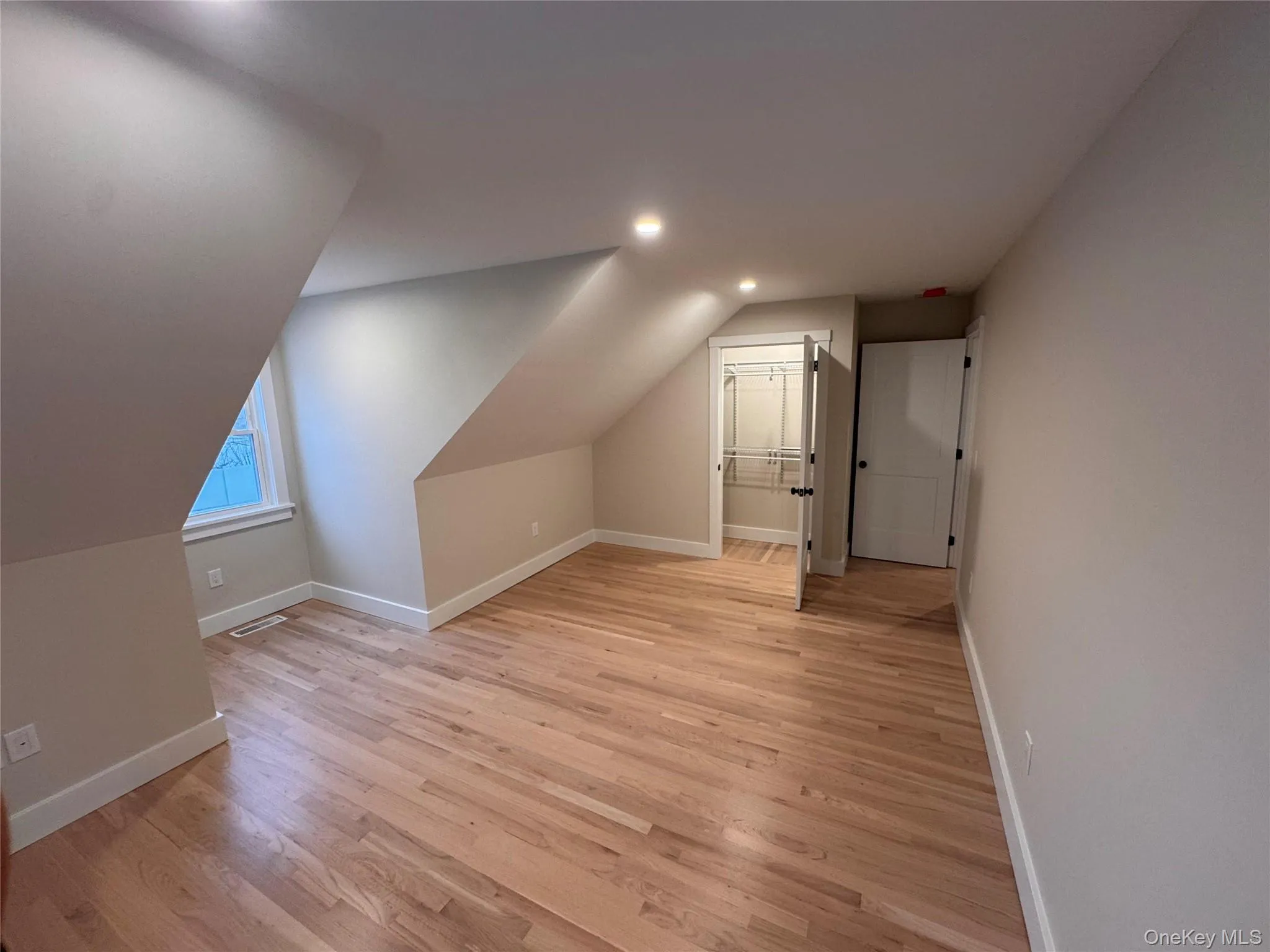 Bedroom upstairs Bedroom upstairs