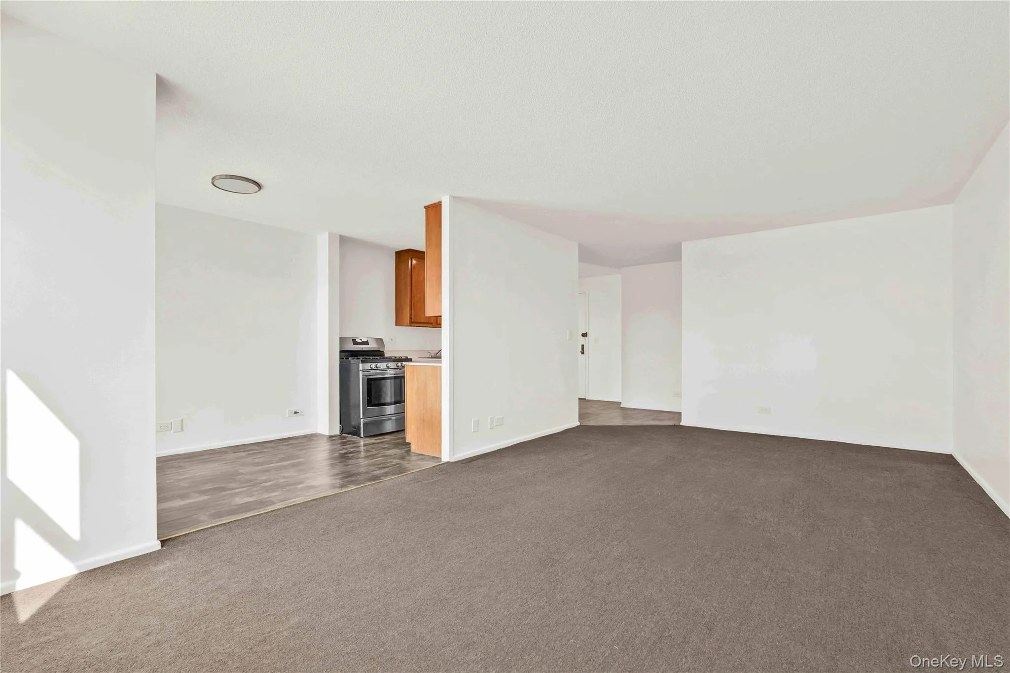 290 232nd Street, New York, NY, 1 Bedroom Bedrooms, 3 Rooms Rooms,1 BathroomBathrooms,Residential,For Rent,232nd,0,967108 290 232nd Street, New York, NY, 1 Bedroom Bedrooms, 3 Rooms Rooms,1 BathroomBathrooms,Residential,For Rent,232nd,0,967108