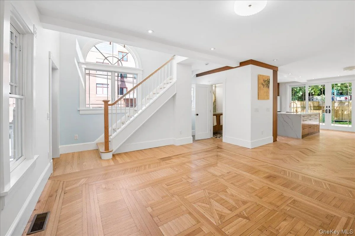 51 Main Street, Greenburgh, NY, 3 Bedrooms Bedrooms, 5 Rooms Rooms,2 BathroomsBathrooms,Residential Lease,For Rent,Main,0,967125 51 Main Street, Greenburgh, NY, 3 Bedrooms Bedrooms, 5 Rooms Rooms,2 BathroomsBathrooms,Residential Lease,For Rent,Main,0,967125