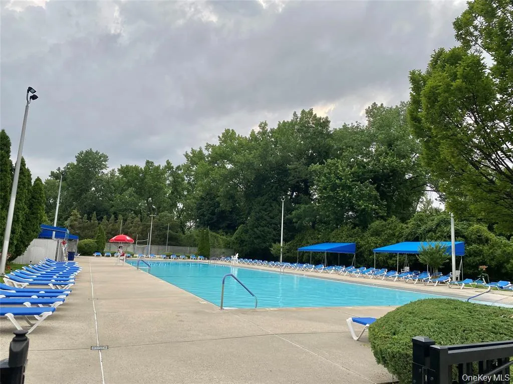 32 Berkshire Road, North Hempstead, NY, 5 Bedrooms Bedrooms, 12 Rooms Rooms,3 BathroomsBathrooms,Residential Lease,For Rent,Berkshire,0,967154 32 Berkshire Road, North Hempstead, NY, 5 Bedrooms Bedrooms, 12 Rooms Rooms,3 BathroomsBathrooms,Residential Lease,For Rent,Berkshire,0,967154