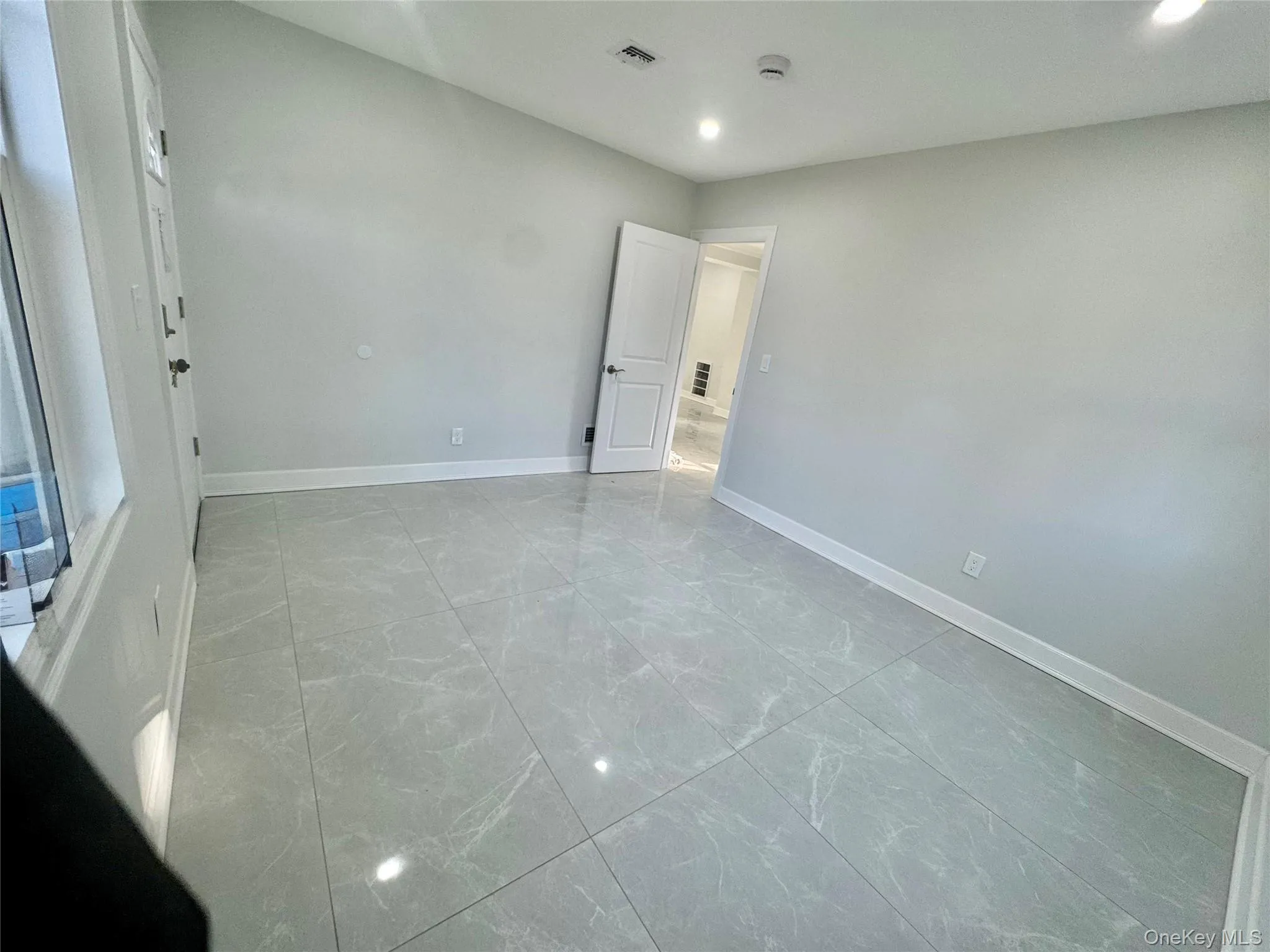 32 Berkshire Road, North Hempstead, NY, 5 Bedrooms Bedrooms, 12 Rooms Rooms,3 BathroomsBathrooms,Residential Lease,For Rent,Berkshire,0,967154 32 Berkshire Road, North Hempstead, NY, 5 Bedrooms Bedrooms, 12 Rooms Rooms,3 BathroomsBathrooms,Residential Lease,For Rent,Berkshire,0,967154