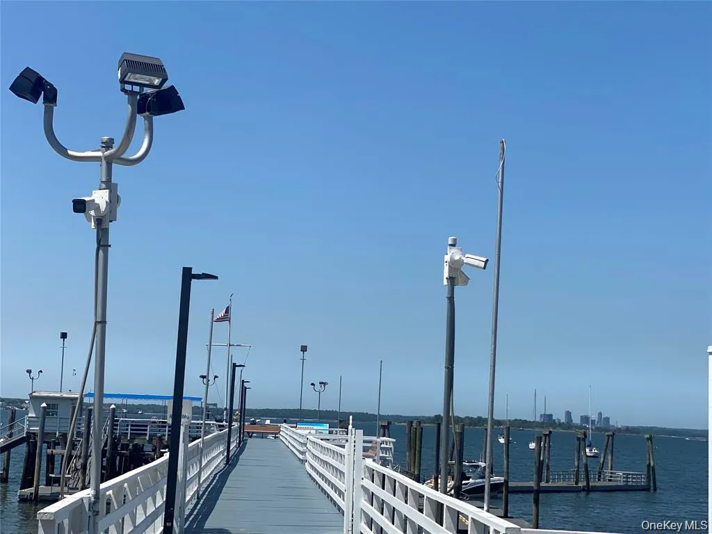 32 Berkshire Road, North Hempstead, NY, 5 Bedrooms Bedrooms, 12 Rooms Rooms,3 BathroomsBathrooms,Residential Lease,For Rent,Berkshire,0,967154 32 Berkshire Road, North Hempstead, NY, 5 Bedrooms Bedrooms, 12 Rooms Rooms,3 BathroomsBathrooms,Residential Lease,For Rent,Berkshire,0,967154