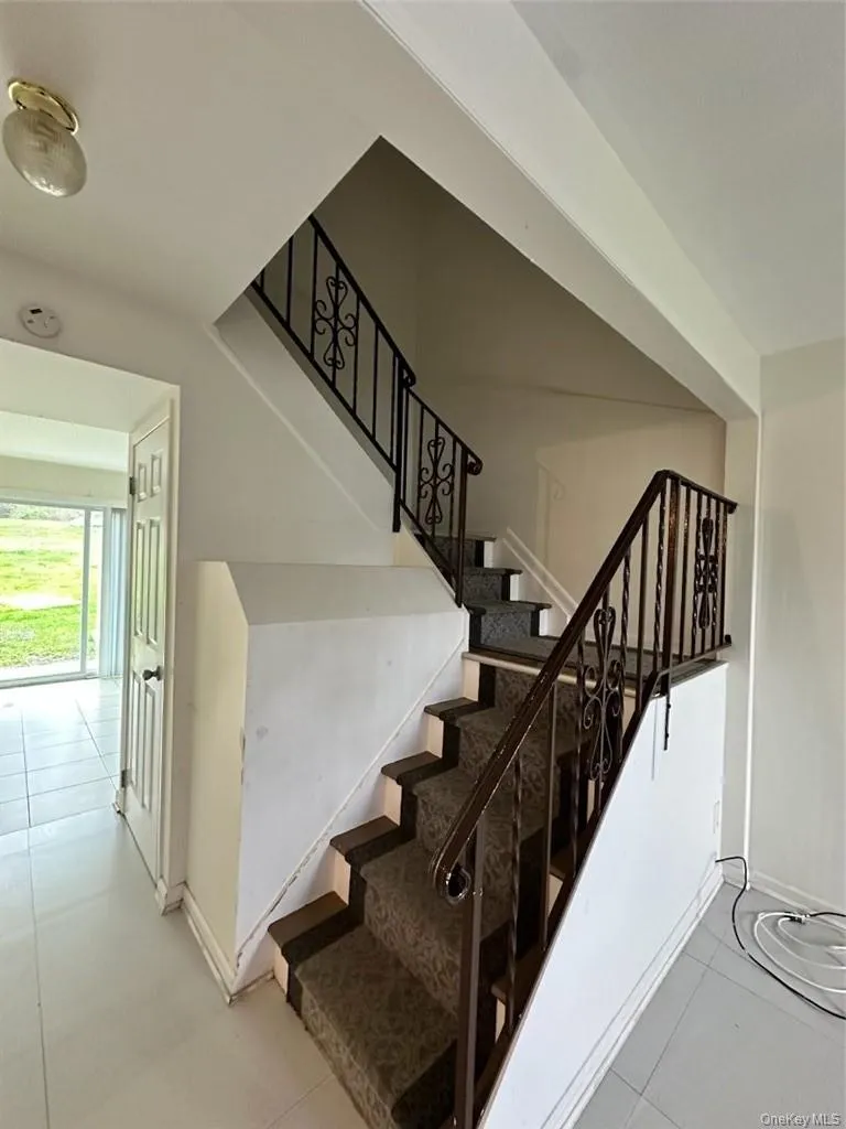 26 Silo Lane, Middletown, NY, 3 Bedrooms Bedrooms, 6 Rooms Rooms,1 BathroomBathrooms,Residential Lease,For Rent,Silo,0,967165 26 Silo Lane, Middletown, NY, 3 Bedrooms Bedrooms, 6 Rooms Rooms,1 BathroomBathrooms,Residential Lease,For Rent,Silo,0,967165