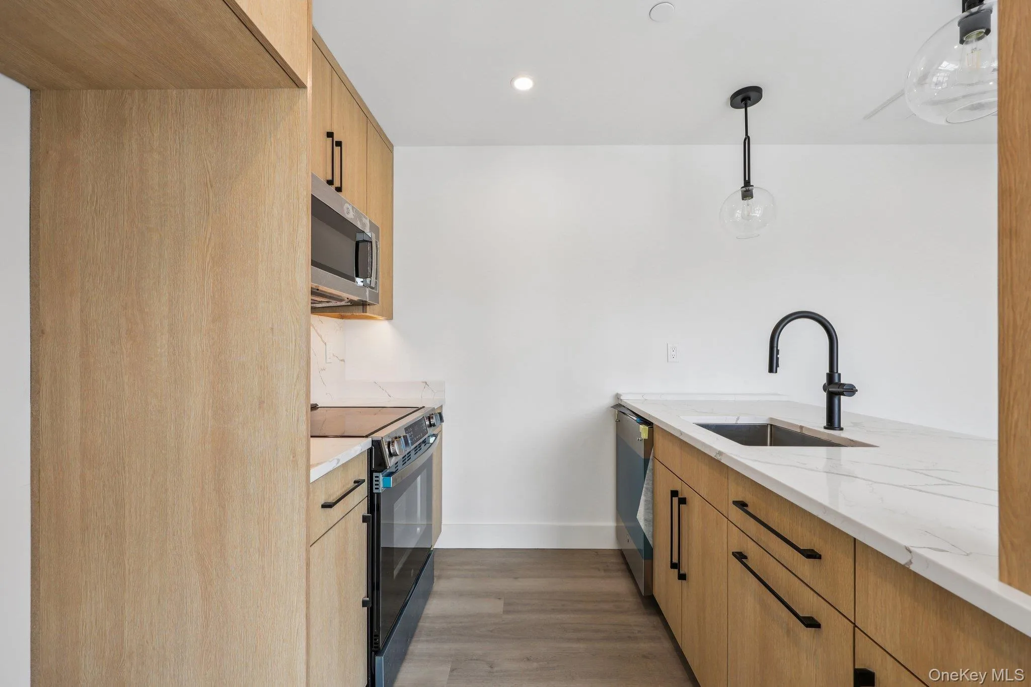 325 Manville Road, Mount Pleasant, NY, 2 Bedrooms Bedrooms, 4 Rooms Rooms,2 BathroomsBathrooms,Residential Lease,For Rent,Manville,0,967173 325 Manville Road, Mount Pleasant, NY, 2 Bedrooms Bedrooms, 4 Rooms Rooms,2 BathroomsBathrooms,Residential Lease,For Rent,Manville,0,967173