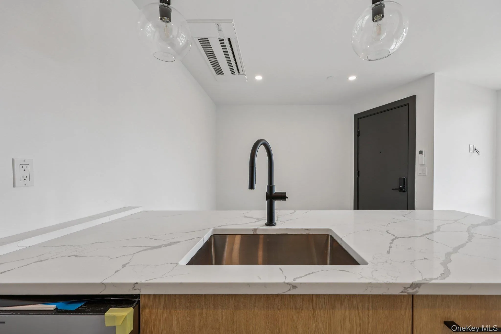 325 Manville Road, Mount Pleasant, NY, 2 Bedrooms Bedrooms, 4 Rooms Rooms,2 BathroomsBathrooms,Residential Lease,For Rent,Manville,0,967173 325 Manville Road, Mount Pleasant, NY, 2 Bedrooms Bedrooms, 4 Rooms Rooms,2 BathroomsBathrooms,Residential Lease,For Rent,Manville,0,967173