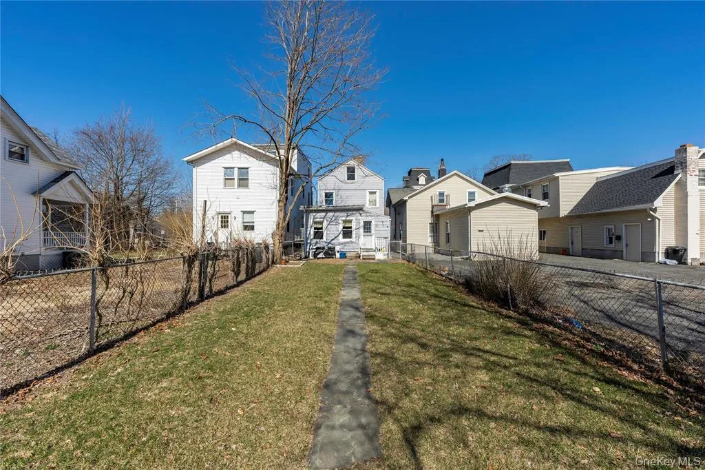 239 Main Street, Cornwall, NY, 1 Bedroom Bedrooms, 6 Rooms Rooms,1 BathroomBathrooms,Residential Lease,For Rent,Main,0,967179 239 Main Street, Cornwall, NY, 1 Bedroom Bedrooms, 6 Rooms Rooms,1 BathroomBathrooms,Residential Lease,For Rent,Main,0,967179