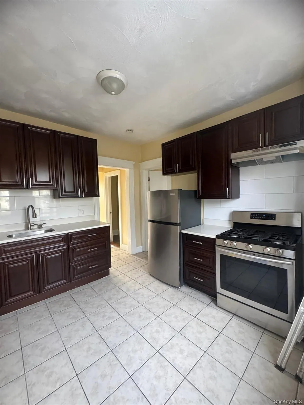 141 Voss Avenue, Yonkers, NY, 3 Bedrooms Bedrooms, 5 Rooms Rooms,1 BathroomBathrooms,Residential Lease,For Rent,Voss,0,967247 141 Voss Avenue, Yonkers, NY, 3 Bedrooms Bedrooms, 5 Rooms Rooms,1 BathroomBathrooms,Residential Lease,For Rent,Voss,0,967247