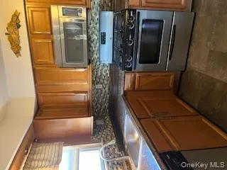 90-24 Spritz Road, New York, NY, 3 Bedrooms Bedrooms, 6 Rooms Rooms,1 BathroomBathrooms,Residential Lease,For Rent,Spritz,0,967300 90-24 Spritz Road, New York, NY, 3 Bedrooms Bedrooms, 6 Rooms Rooms,1 BathroomBathrooms,Residential Lease,For Rent,Spritz,0,967300