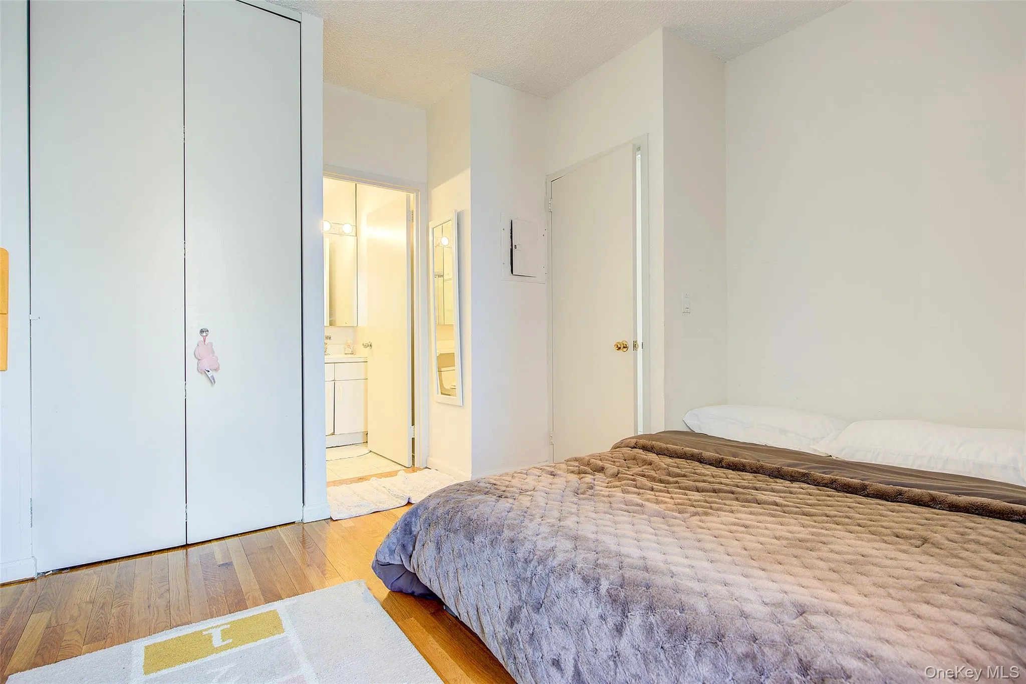 62-54 97th Place, New York, NY, 2 Bedrooms Bedrooms, 4 Rooms Rooms,2 BathroomsBathrooms,Residential,For Rent,97th,0,967308 62-54 97th Place, New York, NY, 2 Bedrooms Bedrooms, 4 Rooms Rooms,2 BathroomsBathrooms,Residential,For Rent,97th,0,967308
