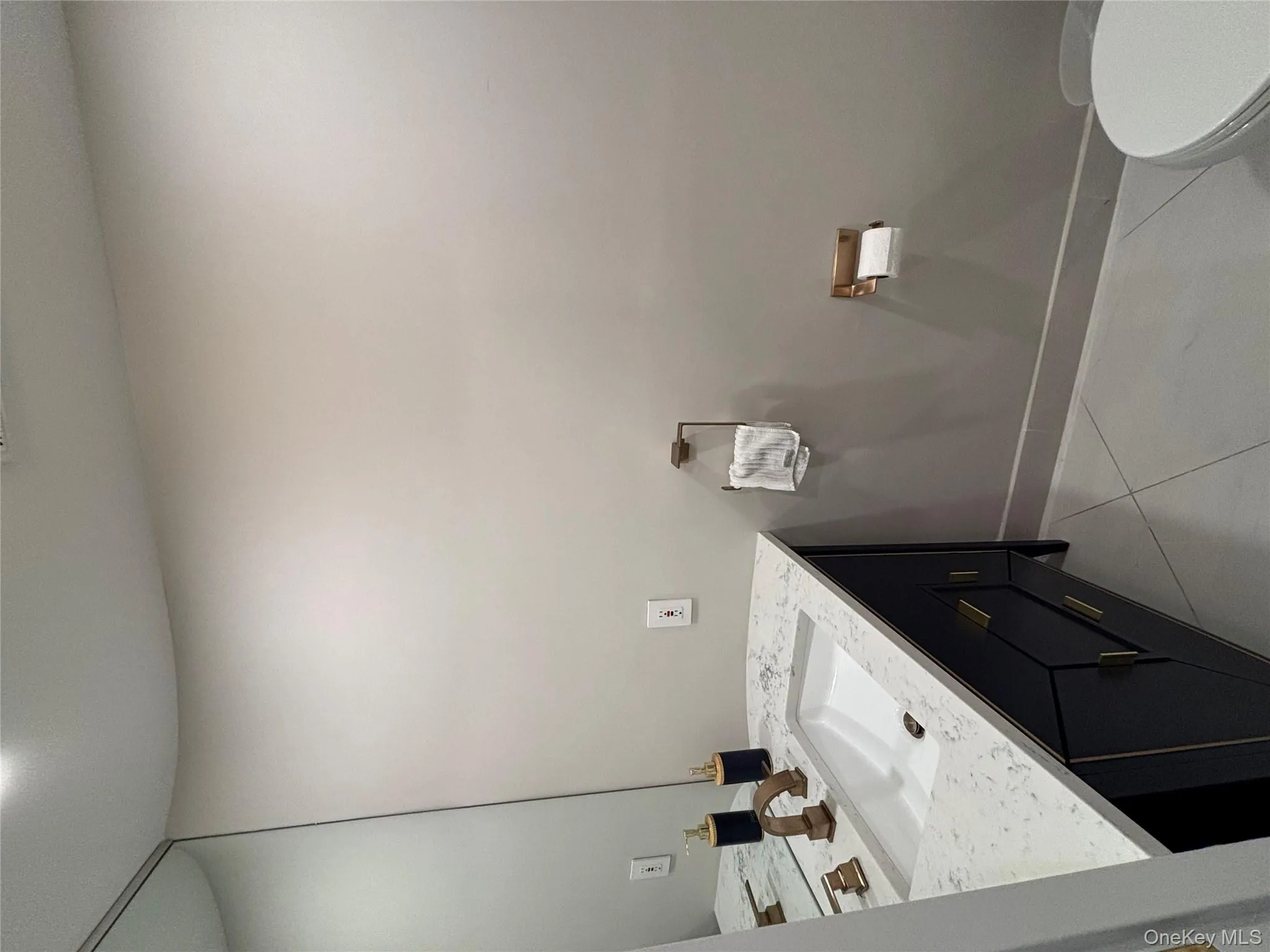 100 Cuttermill Road, North Hempstead, NY, 2 Bedrooms Bedrooms, 5 Rooms Rooms,2 BathroomsBathrooms,Residential Lease,For Rent,Cuttermill,0,967317 100 Cuttermill Road, North Hempstead, NY, 2 Bedrooms Bedrooms, 5 Rooms Rooms,2 BathroomsBathrooms,Residential Lease,For Rent,Cuttermill,0,967317