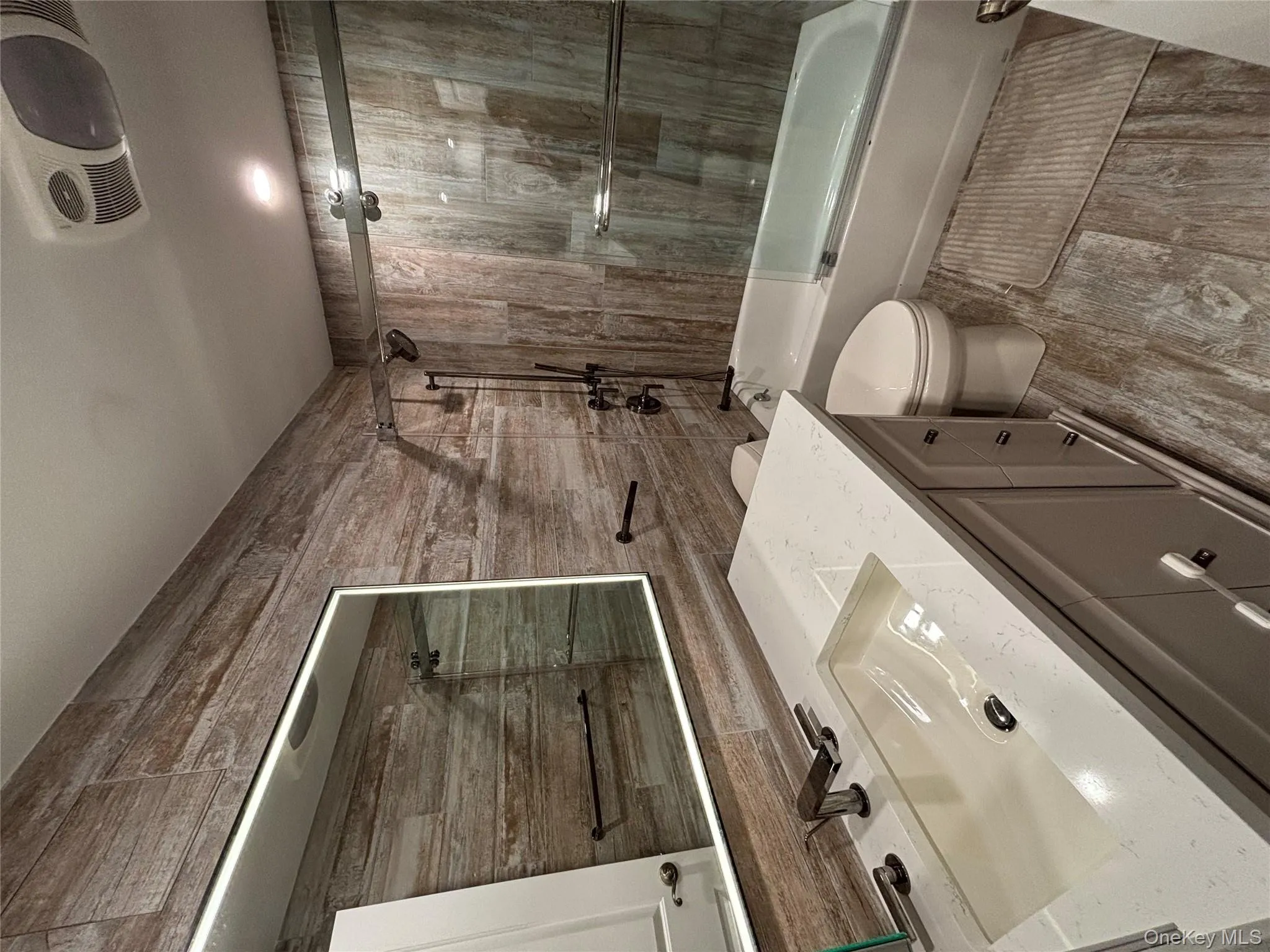 100 Cuttermill Road, North Hempstead, NY, 2 Bedrooms Bedrooms, 5 Rooms Rooms,2 BathroomsBathrooms,Residential Lease,For Rent,Cuttermill,0,967317 100 Cuttermill Road, North Hempstead, NY, 2 Bedrooms Bedrooms, 5 Rooms Rooms,2 BathroomsBathrooms,Residential Lease,For Rent,Cuttermill,0,967317