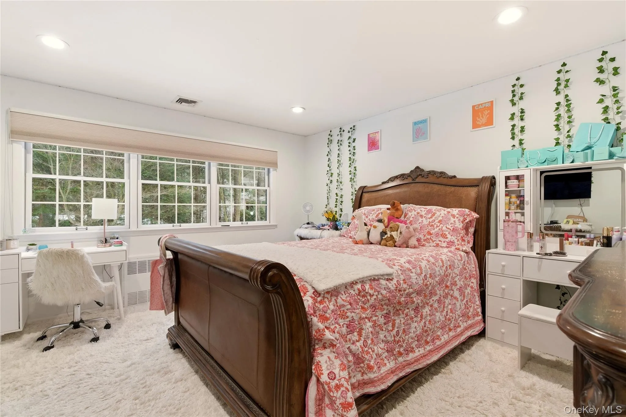 1017 Friendly Road, Oyster Bay, NY, 4 Bedrooms Bedrooms, 9 Rooms Rooms,3 BathroomsBathrooms,Residential,For Rent,Friendly,0,967360 1017 Friendly Road, Oyster Bay, NY, 4 Bedrooms Bedrooms, 9 Rooms Rooms,3 BathroomsBathrooms,Residential,For Rent,Friendly,0,967360