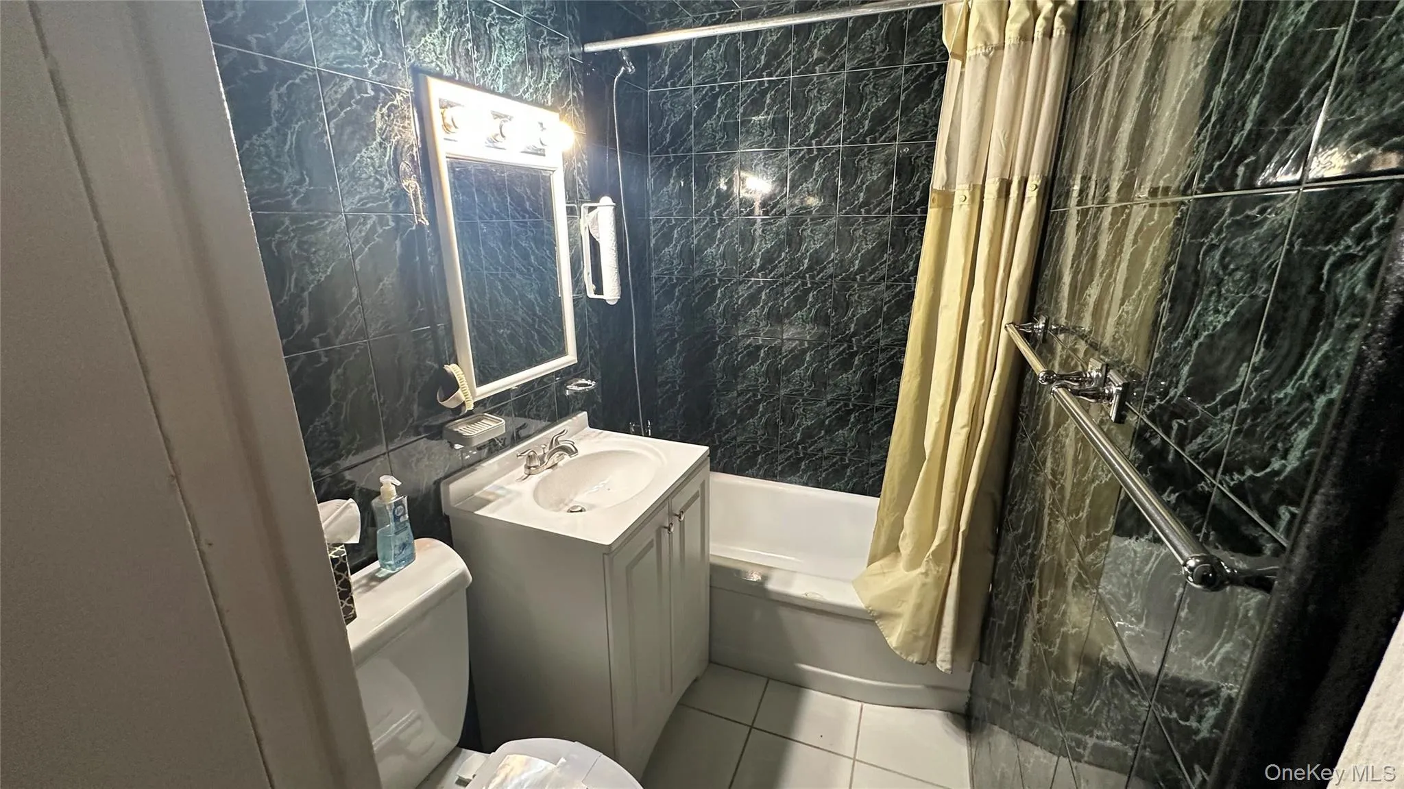 98-10 64th Avenue, New York, NY, 3 Rooms Rooms,1 BathroomBathrooms,Residential,For Rent,64th Avenue,0,967361 98-10 64th Avenue, New York, NY, 3 Rooms Rooms,1 BathroomBathrooms,Residential,For Rent,64th Avenue,0,967361