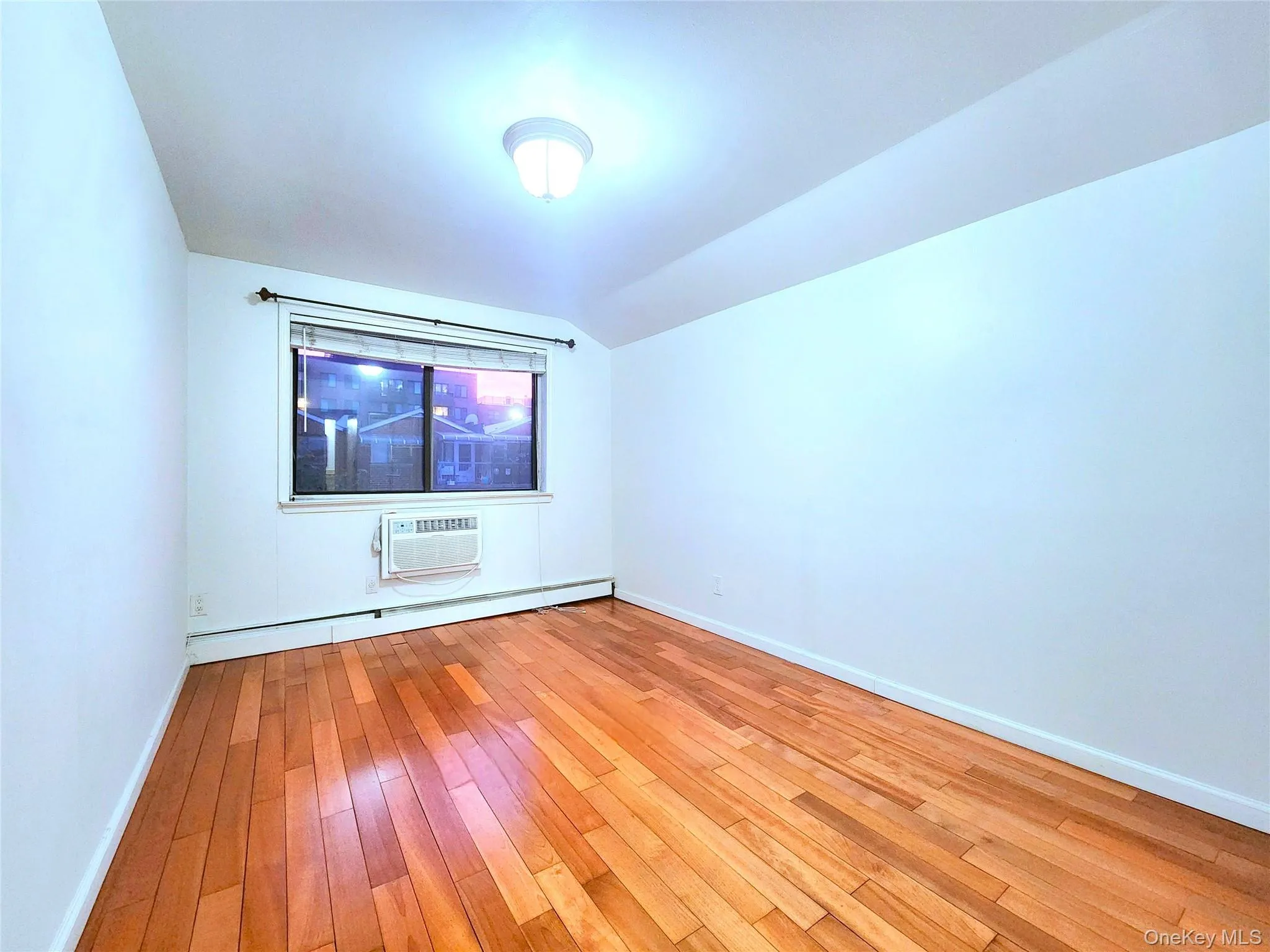 14018 33rd Avenue, New York, NY, 3 Bedrooms Bedrooms, 7 Rooms Rooms,2 BathroomsBathrooms,Residential Lease,For Rent,33rd,0,967398 14018 33rd Avenue, New York, NY, 3 Bedrooms Bedrooms, 7 Rooms Rooms,2 BathroomsBathrooms,Residential Lease,For Rent,33rd,0,967398