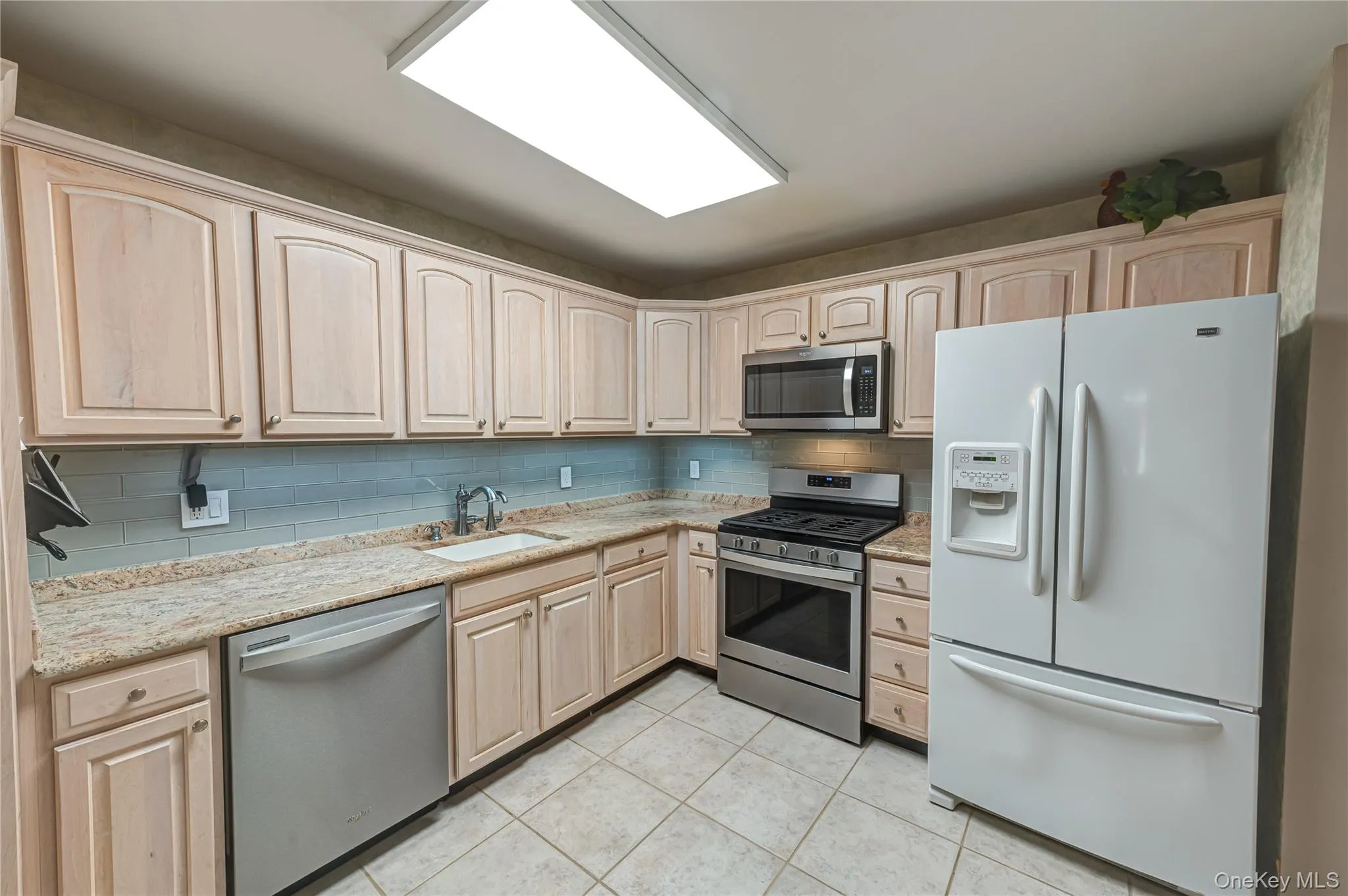 210 Erik Drive, Brookhaven, NY, 2 Bedrooms Bedrooms, 5 Rooms Rooms,2 BathroomsBathrooms,Residential,For Rent,Erik,0,967426 210 Erik Drive, Brookhaven, NY, 2 Bedrooms Bedrooms, 5 Rooms Rooms,2 BathroomsBathrooms,Residential,For Rent,Erik,0,967426
