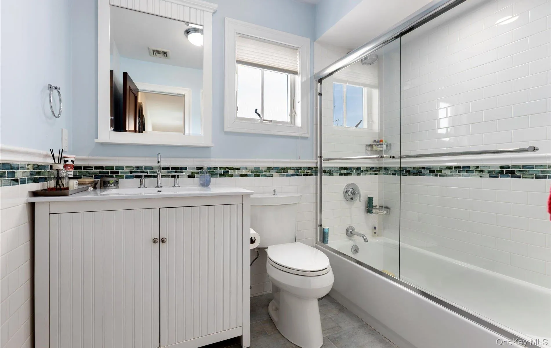 847b Broadway, Long Beach, NY, 3 Bedrooms Bedrooms, 8 Rooms Rooms,3 BathroomsBathrooms,Residential Lease,For Rent,Broadway,0,967466 847b Broadway, Long Beach, NY, 3 Bedrooms Bedrooms, 8 Rooms Rooms,3 BathroomsBathrooms,Residential Lease,For Rent,Broadway,0,967466