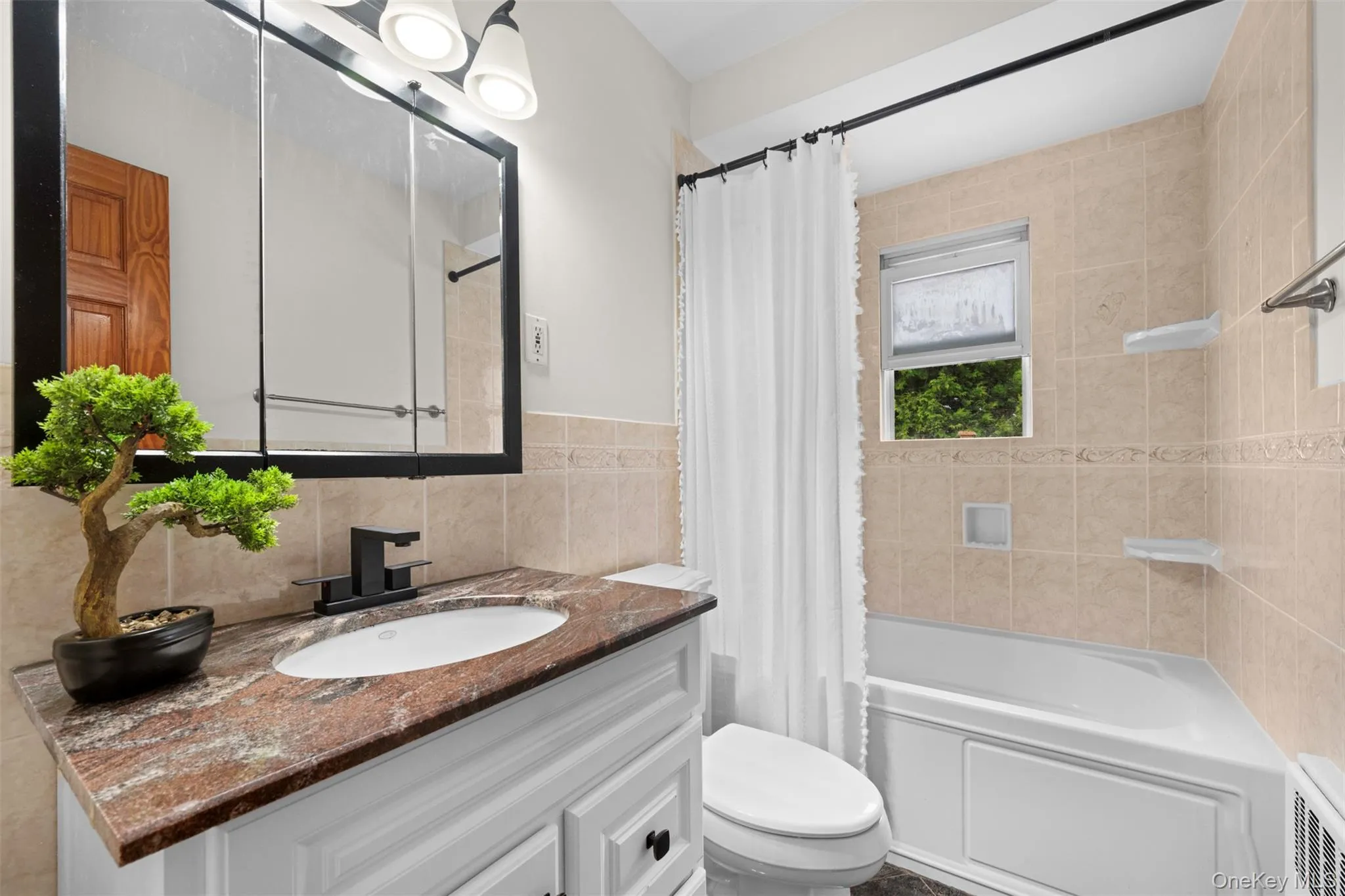 2716 Hewlett Avenue, Hempstead, NY, 3 Bedrooms Bedrooms, 7 Rooms Rooms,2 BathroomsBathrooms,Residential,For Rent,Hewlett,0,967481 2716 Hewlett Avenue, Hempstead, NY, 3 Bedrooms Bedrooms, 7 Rooms Rooms,2 BathroomsBathrooms,Residential,For Rent,Hewlett,0,967481