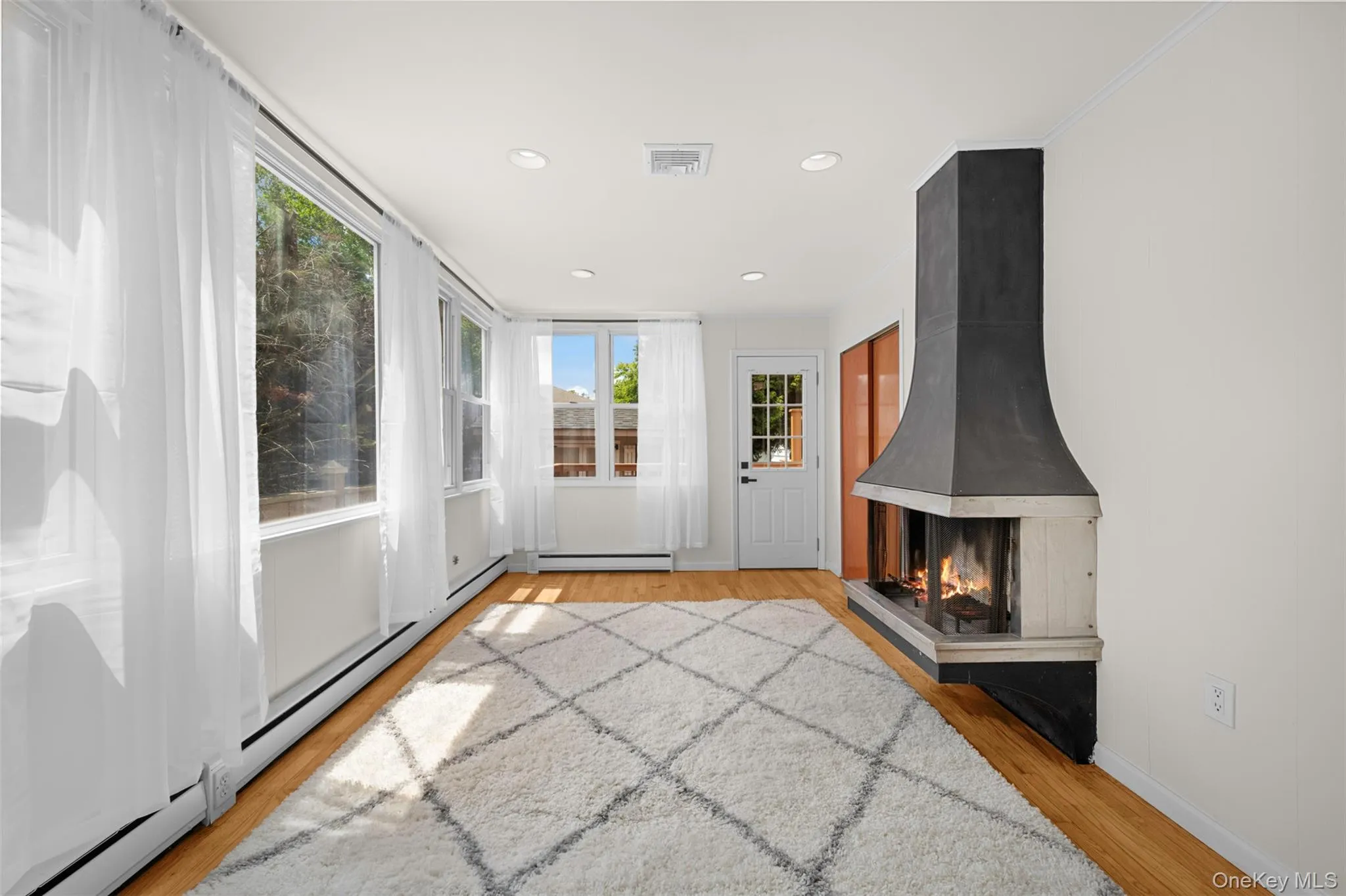 2716 Hewlett Avenue, Hempstead, NY, 3 Bedrooms Bedrooms, 7 Rooms Rooms,2 BathroomsBathrooms,Residential,For Rent,Hewlett,0,967481 2716 Hewlett Avenue, Hempstead, NY, 3 Bedrooms Bedrooms, 7 Rooms Rooms,2 BathroomsBathrooms,Residential,For Rent,Hewlett,0,967481