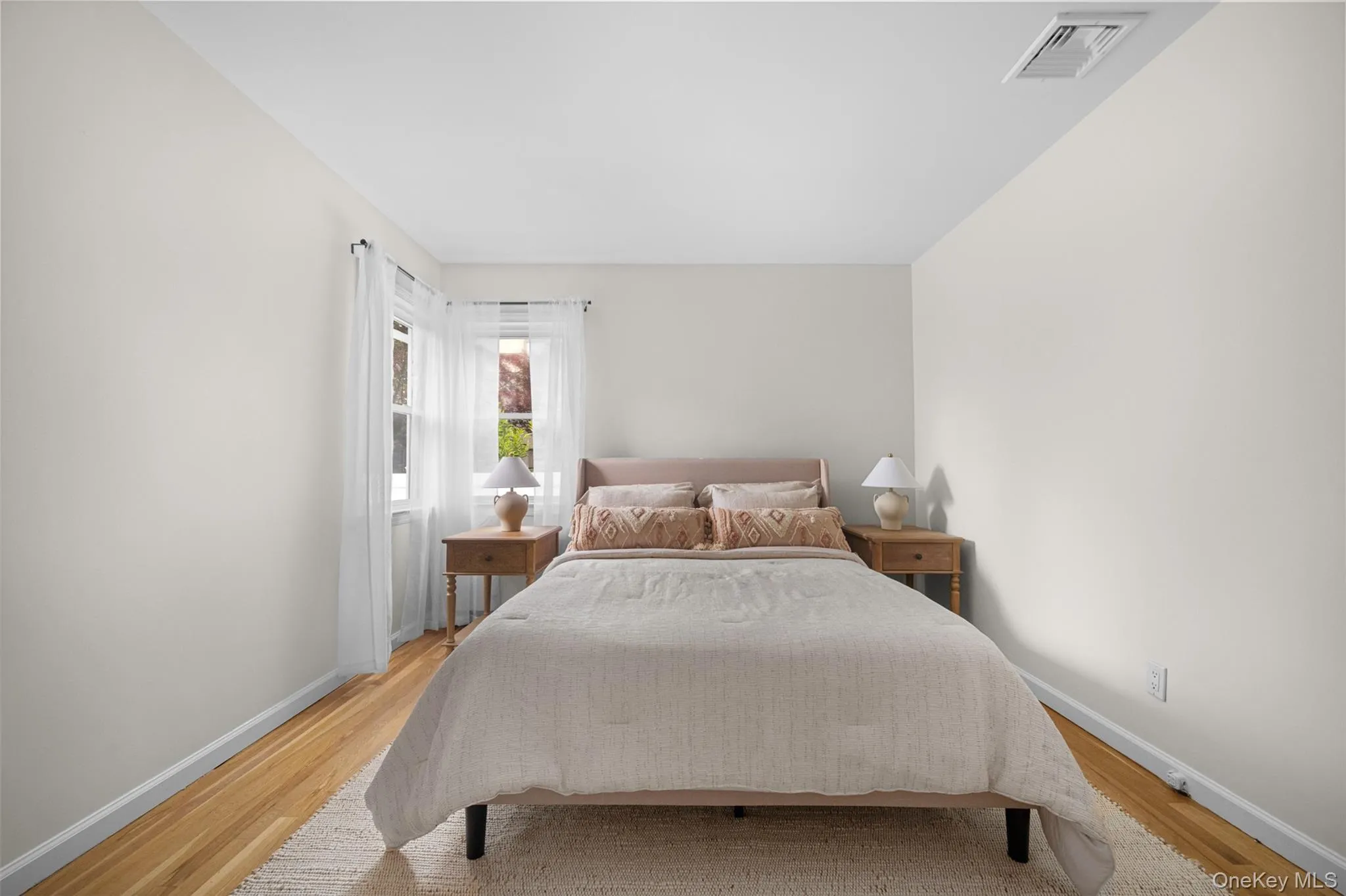 2716 Hewlett Avenue, Hempstead, NY, 3 Bedrooms Bedrooms, 7 Rooms Rooms,2 BathroomsBathrooms,Residential,For Rent,Hewlett,0,967481 2716 Hewlett Avenue, Hempstead, NY, 3 Bedrooms Bedrooms, 7 Rooms Rooms,2 BathroomsBathrooms,Residential,For Rent,Hewlett,0,967481