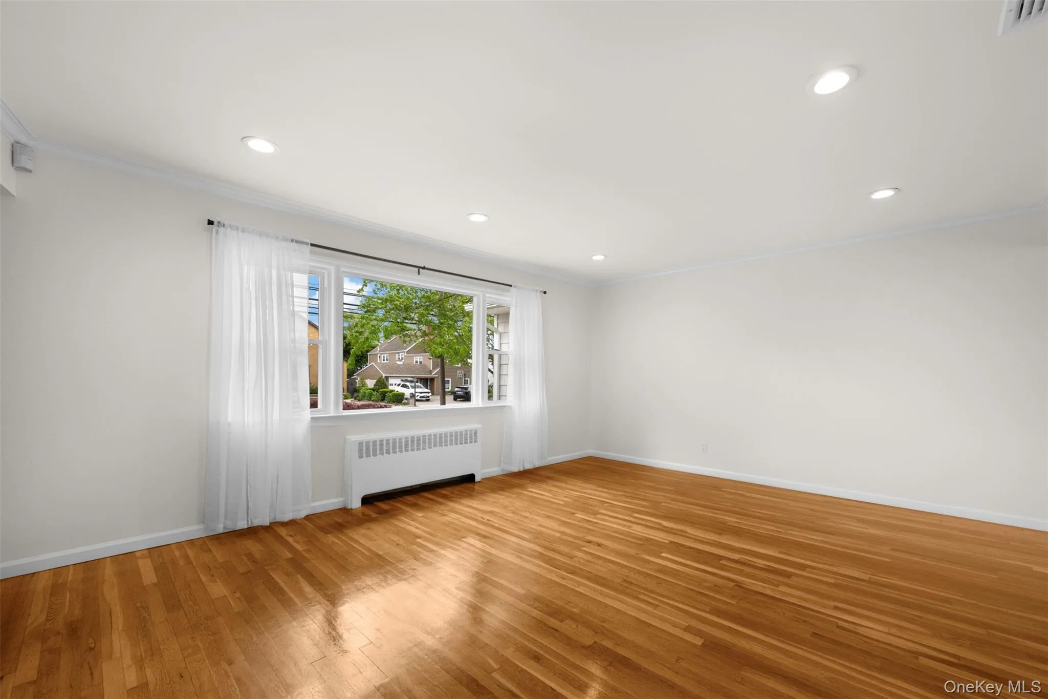 2716 Hewlett Avenue, Hempstead, NY, 3 Bedrooms Bedrooms, 7 Rooms Rooms,2 BathroomsBathrooms,Residential,For Rent,Hewlett,0,967481 2716 Hewlett Avenue, Hempstead, NY, 3 Bedrooms Bedrooms, 7 Rooms Rooms,2 BathroomsBathrooms,Residential,For Rent,Hewlett,0,967481