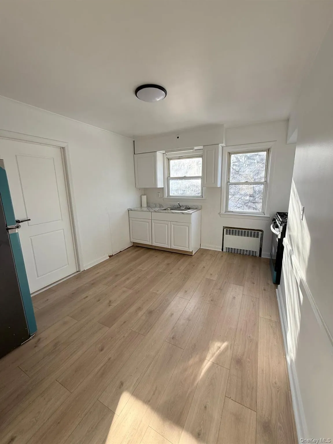 165-25 Union Turnpike, New York, NY, 2 Bedrooms Bedrooms, 5 Rooms Rooms,1 BathroomBathrooms,Residential Lease,For Rent,Union,0,967495 165-25 Union Turnpike, New York, NY, 2 Bedrooms Bedrooms, 5 Rooms Rooms,1 BathroomBathrooms,Residential Lease,For Rent,Union,0,967495