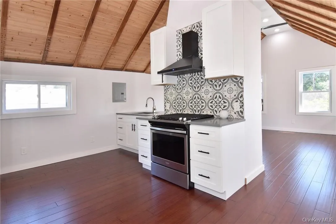 292 Farragut Avenue, Greenburgh, NY, 2 Bedrooms Bedrooms, 4 Rooms Rooms,1 BathroomBathrooms,Residential Lease,For Rent,Farragut,0,967509 292 Farragut Avenue, Greenburgh, NY, 2 Bedrooms Bedrooms, 4 Rooms Rooms,1 BathroomBathrooms,Residential Lease,For Rent,Farragut,0,967509