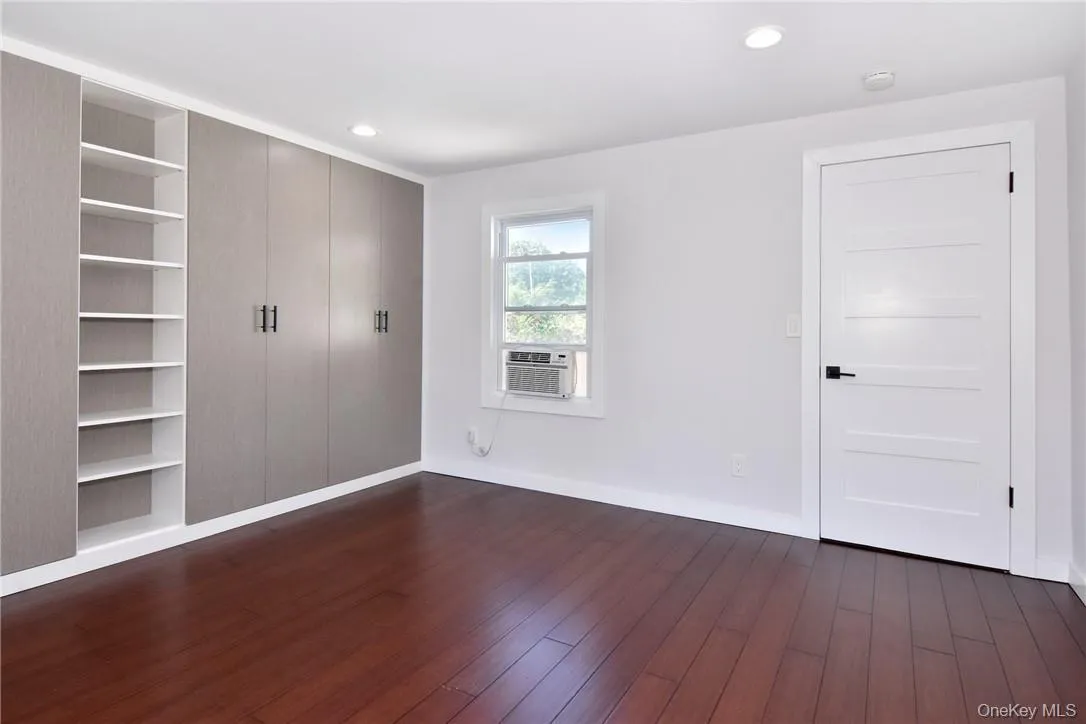 292 Farragut Avenue, Greenburgh, NY, 2 Bedrooms Bedrooms, 4 Rooms Rooms,1 BathroomBathrooms,Residential Lease,For Rent,Farragut,0,967509 292 Farragut Avenue, Greenburgh, NY, 2 Bedrooms Bedrooms, 4 Rooms Rooms,1 BathroomBathrooms,Residential Lease,For Rent,Farragut,0,967509