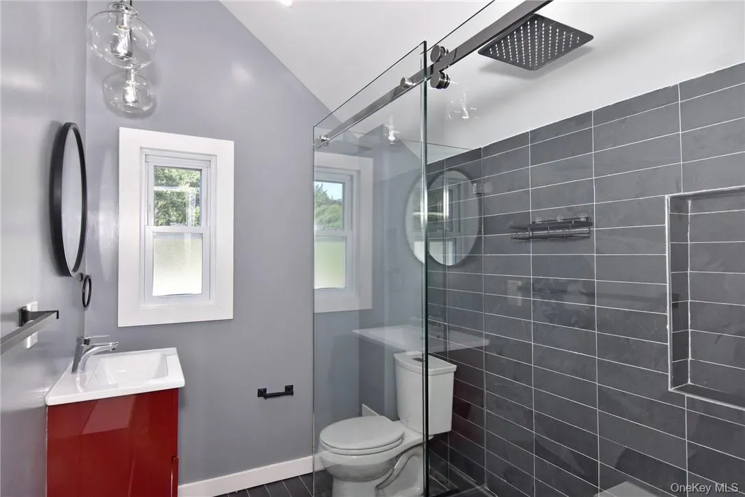 292 Farragut Avenue, Greenburgh, NY, 2 Bedrooms Bedrooms, 4 Rooms Rooms,1 BathroomBathrooms,Residential Lease,For Rent,Farragut,0,967509 292 Farragut Avenue, Greenburgh, NY, 2 Bedrooms Bedrooms, 4 Rooms Rooms,1 BathroomBathrooms,Residential Lease,For Rent,Farragut,0,967509