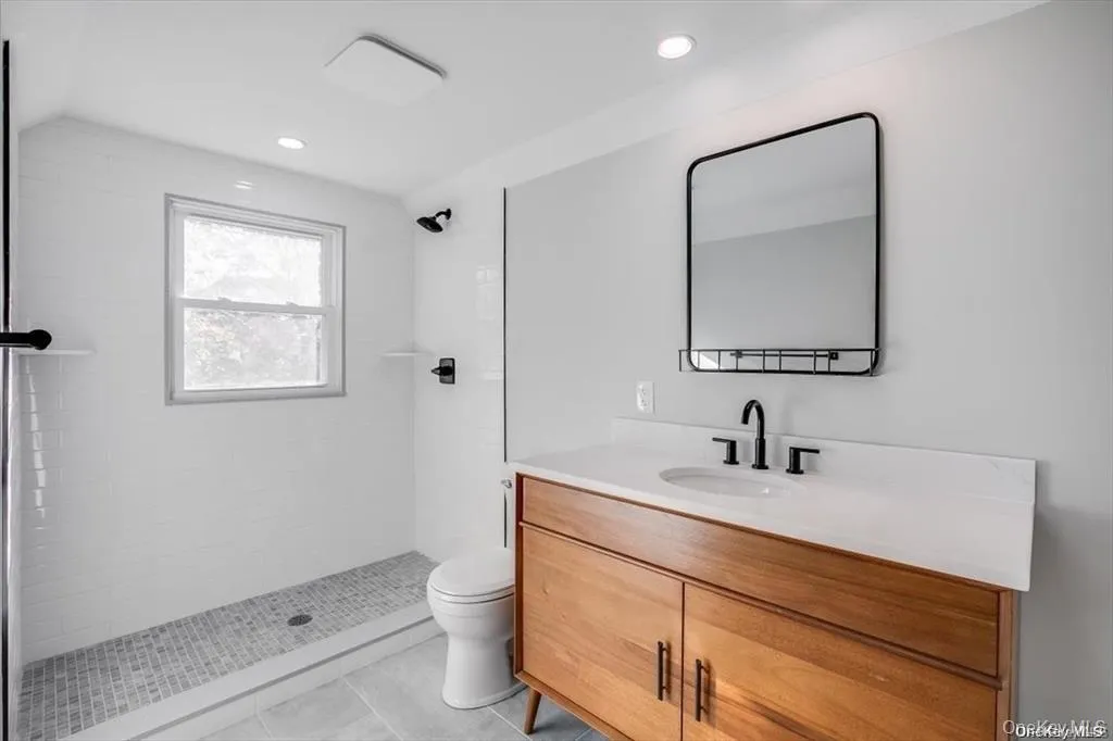4 Riverside Avenue, Brookhaven, NY, 3 Bedrooms Bedrooms, 10 Rooms Rooms,3 BathroomsBathrooms,Residential,For Rent,Riverside,0,967520 4 Riverside Avenue, Brookhaven, NY, 3 Bedrooms Bedrooms, 10 Rooms Rooms,3 BathroomsBathrooms,Residential,For Rent,Riverside,0,967520