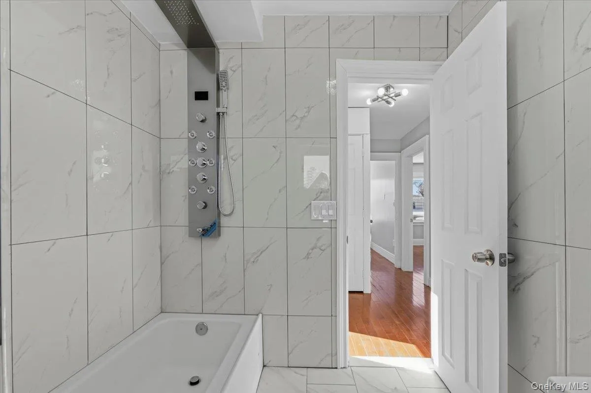 10973 200th Street, New York, NY, 3 Bedrooms Bedrooms, 12 Rooms Rooms,3 BathroomsBathrooms,Residential,For Rent,200th,0,967537 10973 200th Street, New York, NY, 3 Bedrooms Bedrooms, 12 Rooms Rooms,3 BathroomsBathrooms,Residential,For Rent,200th,0,967537