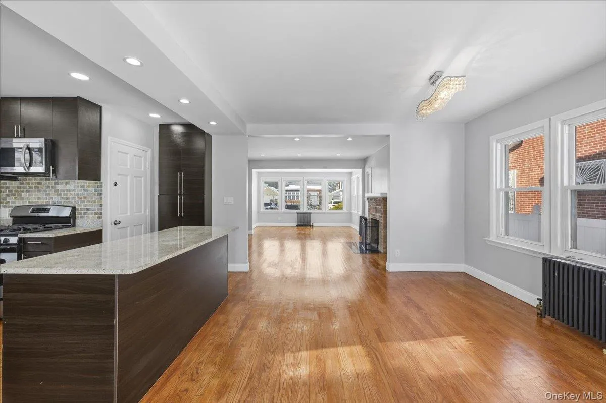 10973 200th Street, New York, NY, 3 Bedrooms Bedrooms, 12 Rooms Rooms,3 BathroomsBathrooms,Residential,For Rent,200th,0,967537 10973 200th Street, New York, NY, 3 Bedrooms Bedrooms, 12 Rooms Rooms,3 BathroomsBathrooms,Residential,For Rent,200th,0,967537