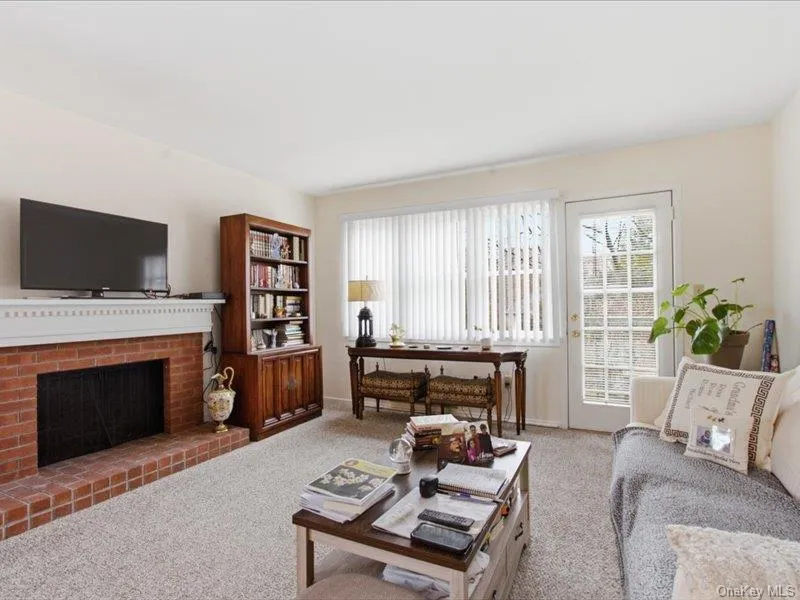 177 Heritage Hills, Somers, NY, 1 Bedroom Bedrooms, 4 Rooms Rooms,1 BathroomBathrooms,Residential Lease,For Rent,Heritage,0,967543 177 Heritage Hills, Somers, NY, 1 Bedroom Bedrooms, 4 Rooms Rooms,1 BathroomBathrooms,Residential Lease,For Rent,Heritage,0,967543