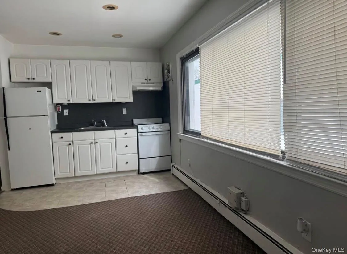202 N Idaho Ave, Oyster Bay, NY, 1 Bedroom Bedrooms, 3 Rooms Rooms,1 BathroomBathrooms,Residential Lease,For Rent,N Idaho Ave,0,967547 202 N Idaho Ave, Oyster Bay, NY, 1 Bedroom Bedrooms, 3 Rooms Rooms,1 BathroomBathrooms,Residential Lease,For Rent,N Idaho Ave,0,967547