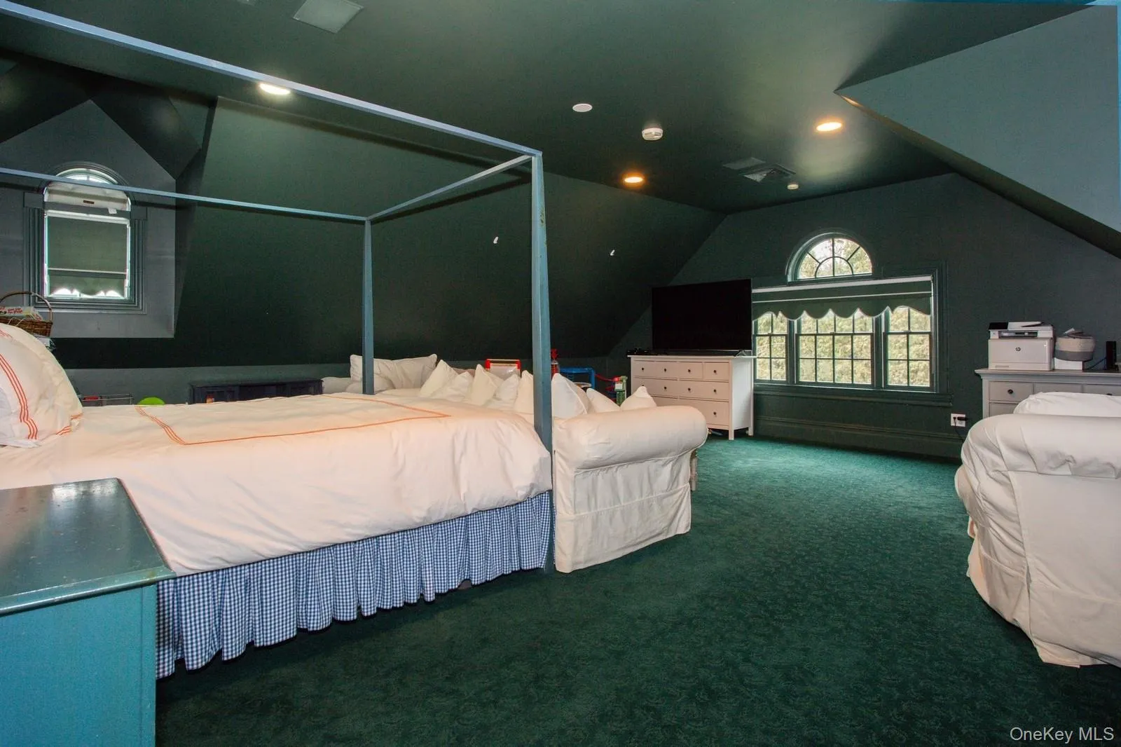 85 Eleventh Street, Hempstead, NY, 7 Bedrooms Bedrooms, 16 Rooms Rooms,6 BathroomsBathrooms,Residential,For Rent,Eleventh,0,967556 85 Eleventh Street, Hempstead, NY, 7 Bedrooms Bedrooms, 16 Rooms Rooms,6 BathroomsBathrooms,Residential,For Rent,Eleventh,0,967556