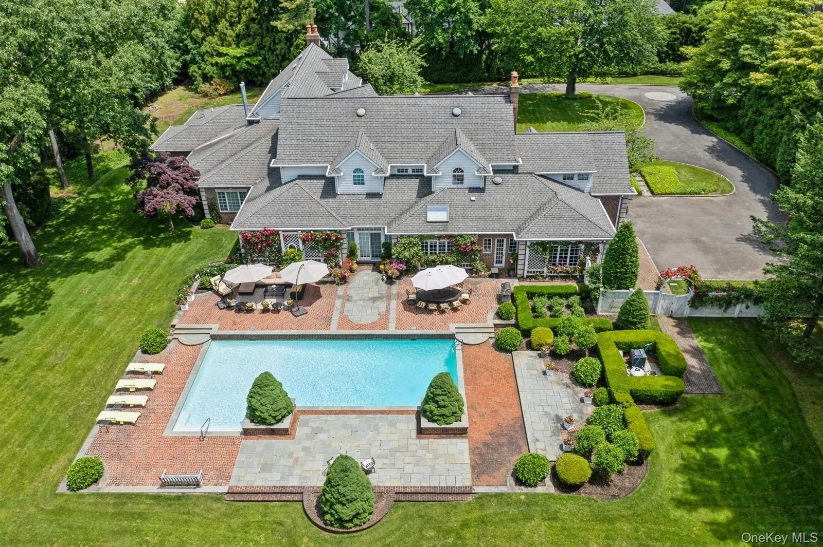 85 Eleventh Street, Hempstead, NY, 7 Bedrooms Bedrooms, 16 Rooms Rooms,6 BathroomsBathrooms,Residential,For Rent,Eleventh,0,967556 85 Eleventh Street, Hempstead, NY, 7 Bedrooms Bedrooms, 16 Rooms Rooms,6 BathroomsBathrooms,Residential,For Rent,Eleventh,0,967556