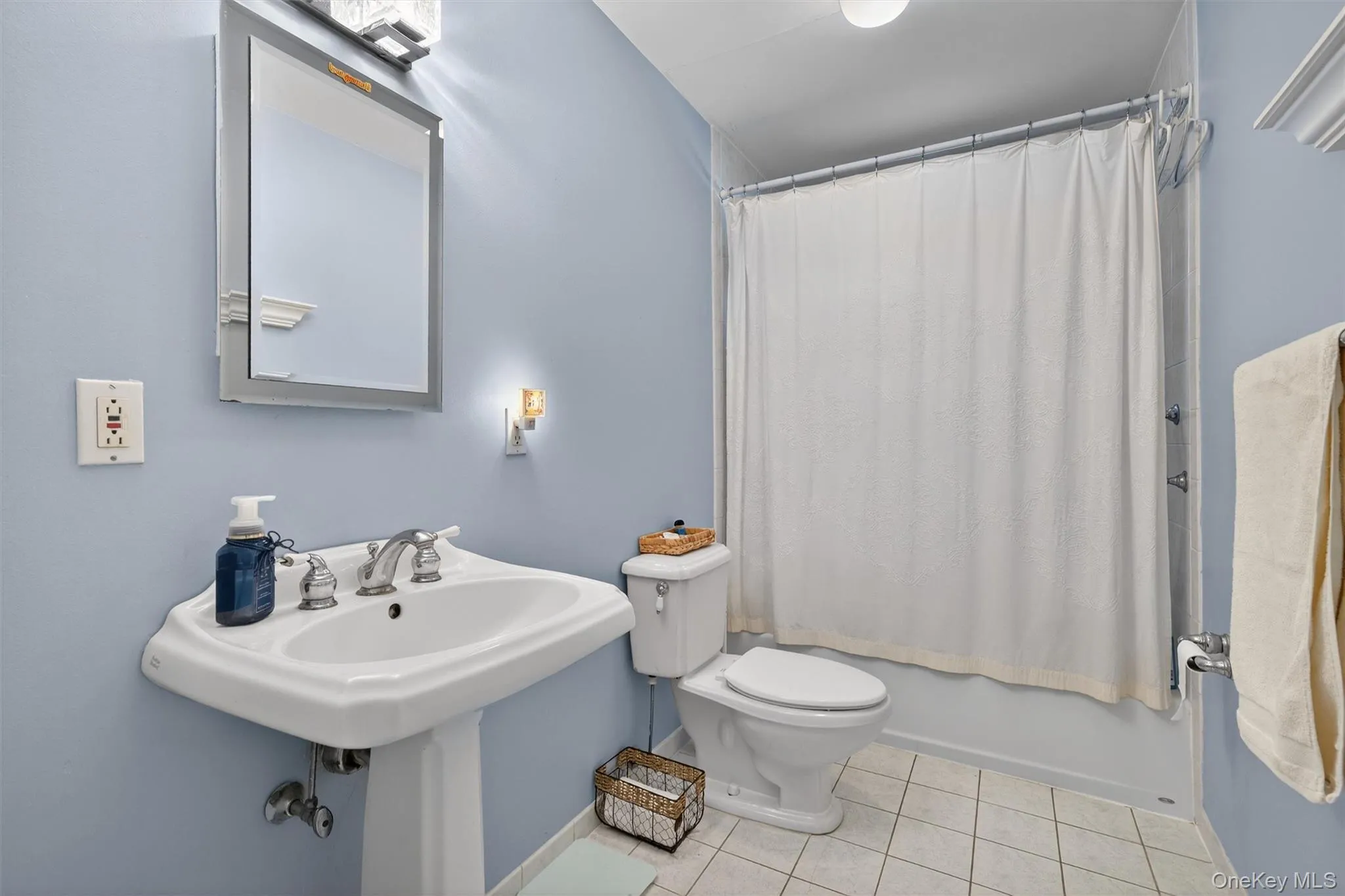 9 Eros Drive, Ramapo, NY, 4 Bedrooms Bedrooms, 8 Rooms Rooms,2 BathroomsBathrooms,Residential Sale,For Rent,Eros,0,967566 9 Eros Drive, Ramapo, NY, 4 Bedrooms Bedrooms, 8 Rooms Rooms,2 BathroomsBathrooms,Residential Sale,For Rent,Eros,0,967566