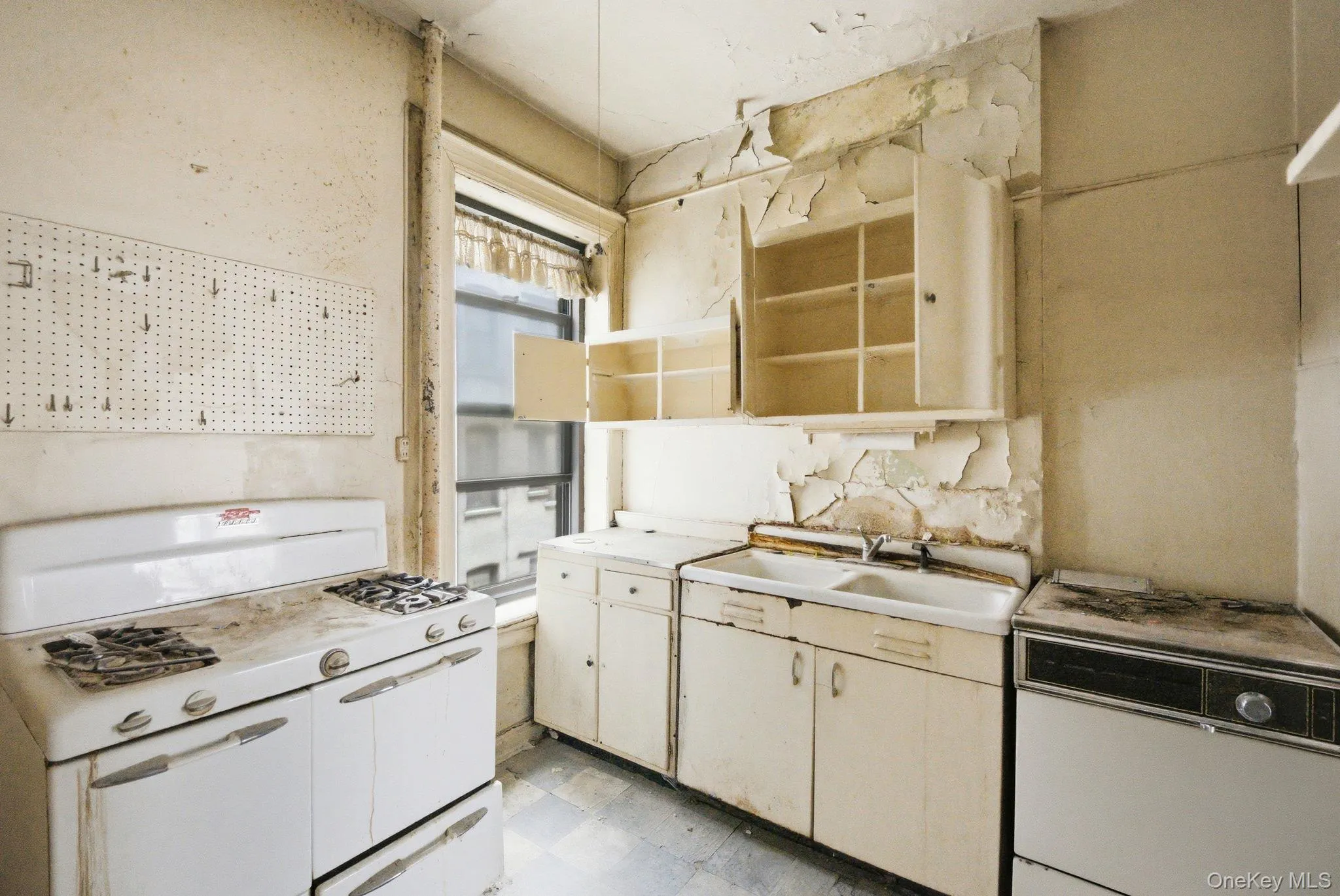 523 121 Street, New York, NY, 2 Bedrooms Bedrooms, 4 Rooms Rooms,1 BathroomBathrooms,Residential Sale,For Rent,121,0,967588 523 121 Street, New York, NY, 2 Bedrooms Bedrooms, 4 Rooms Rooms,1 BathroomBathrooms,Residential Sale,For Rent,121,0,967588