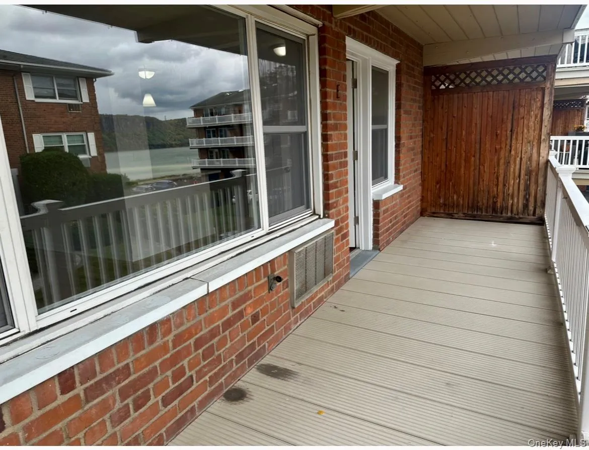 31 Maple Avenue, Greenburgh, NY, 1 Bedroom Bedrooms, 4 Rooms Rooms,1 BathroomBathrooms,Residential Lease,For Rent,Maple,0,967594 31 Maple Avenue, Greenburgh, NY, 1 Bedroom Bedrooms, 4 Rooms Rooms,1 BathroomBathrooms,Residential Lease,For Rent,Maple,0,967594