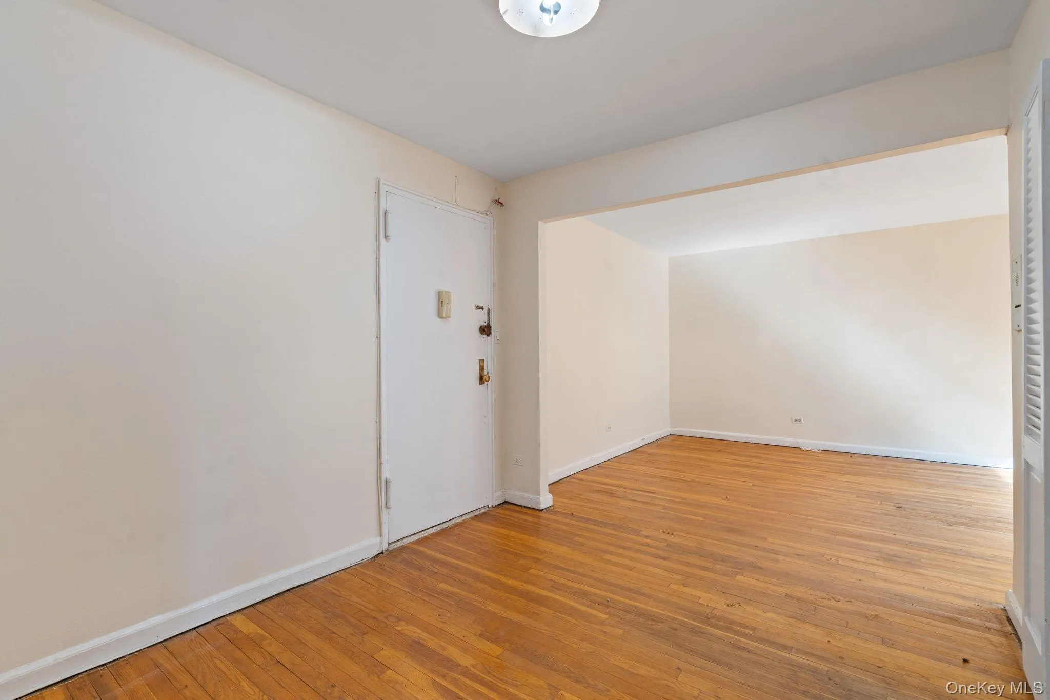 139-15 83rd Avenue, New York, NY, 1 Bedroom Bedrooms, 3 Rooms Rooms,1 BathroomBathrooms,Residential,For Rent,83rd,0,967598 139-15 83rd Avenue, New York, NY, 1 Bedroom Bedrooms, 3 Rooms Rooms,1 BathroomBathrooms,Residential,For Rent,83rd,0,967598