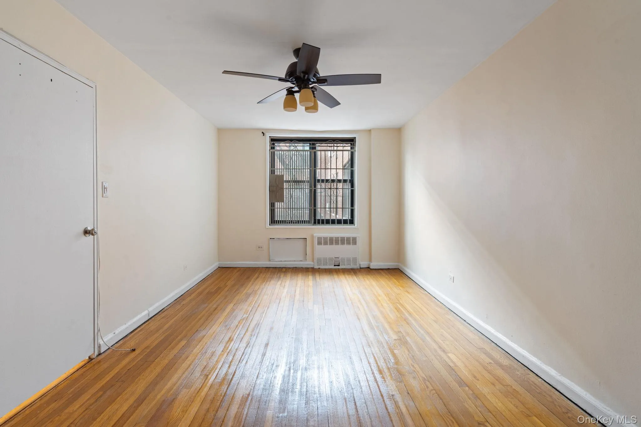 139-15 83rd Avenue, New York, NY, 1 Bedroom Bedrooms, 3 Rooms Rooms,1 BathroomBathrooms,Residential,For Rent,83rd,0,967598 139-15 83rd Avenue, New York, NY, 1 Bedroom Bedrooms, 3 Rooms Rooms,1 BathroomBathrooms,Residential,For Rent,83rd,0,967598