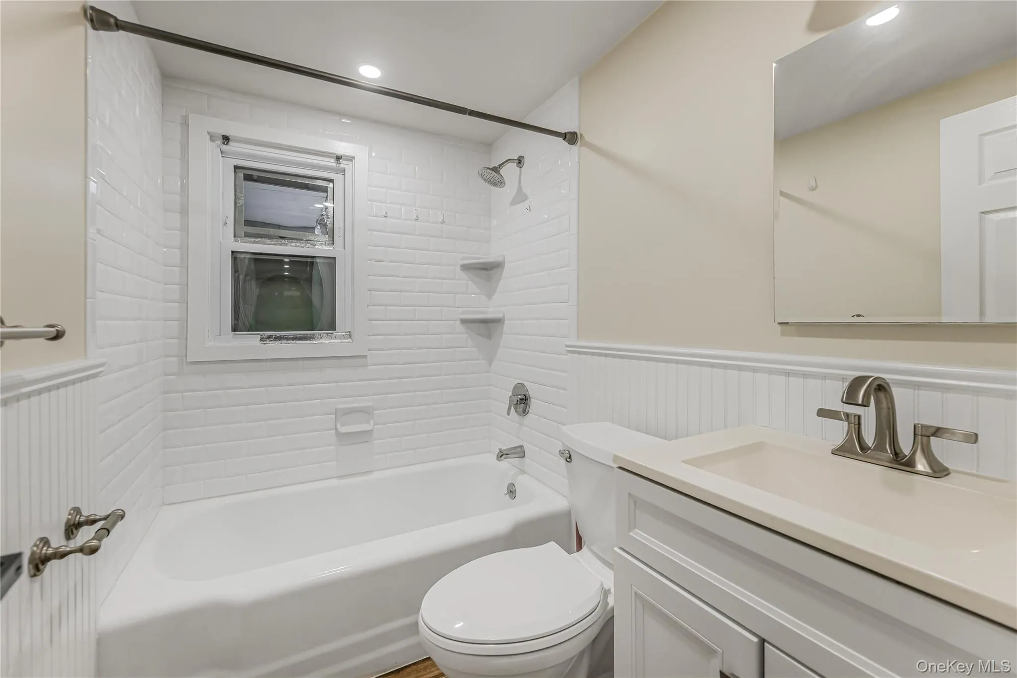 604 Yonkers Avenue, Yonkers, NY, 1 Bedroom Bedrooms, 3 Rooms Rooms,1 BathroomBathrooms,Residential Lease,For Rent,Yonkers Avenue,0,967602 604 Yonkers Avenue, Yonkers, NY, 1 Bedroom Bedrooms, 3 Rooms Rooms,1 BathroomBathrooms,Residential Lease,For Rent,Yonkers Avenue,0,967602