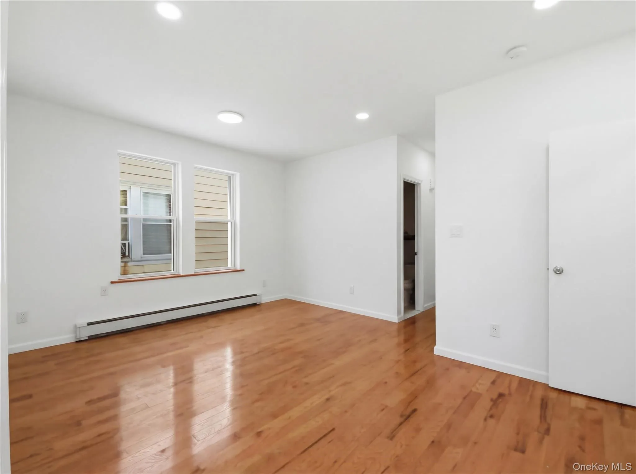 2857 Lawton Avenue, New York, NY, 3 Bedrooms Bedrooms, 5 Rooms Rooms,1 BathroomBathrooms,Residential Lease,For Rent,Lawton,0,967607 2857 Lawton Avenue, New York, NY, 3 Bedrooms Bedrooms, 5 Rooms Rooms,1 BathroomBathrooms,Residential Lease,For Rent,Lawton,0,967607