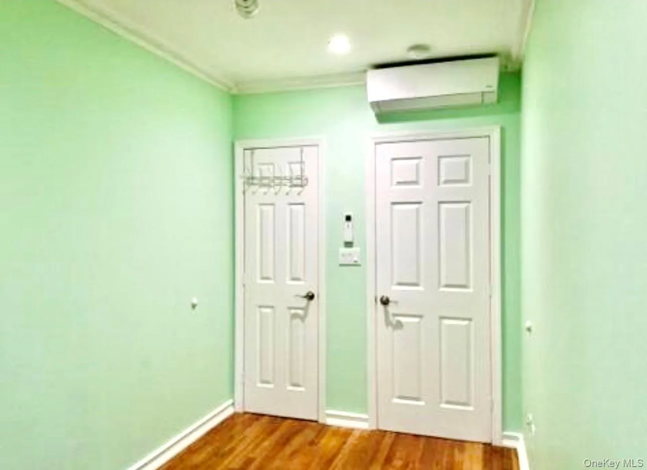 9915 Ascan Avenue, New York, NY, 2 Bedrooms Bedrooms, 3 Rooms Rooms,1 BathroomBathrooms,Residential Lease,For Rent,Ascan,0,967610 9915 Ascan Avenue, New York, NY, 2 Bedrooms Bedrooms, 3 Rooms Rooms,1 BathroomBathrooms,Residential Lease,For Rent,Ascan,0,967610