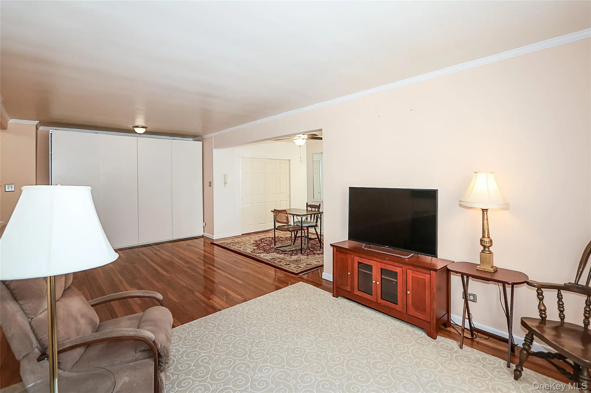 224-24 Union Turnpike, New York, NY, 2 Bedrooms Bedrooms, 4 Rooms Rooms,1 BathroomBathrooms,Residential,For Rent,Union,0,967659 224-24 Union Turnpike, New York, NY, 2 Bedrooms Bedrooms, 4 Rooms Rooms,1 BathroomBathrooms,Residential,For Rent,Union,0,967659