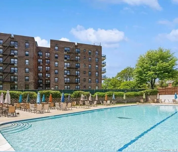 224-24 Union Turnpike, New York, NY, 2 Bedrooms Bedrooms, 4 Rooms Rooms,1 BathroomBathrooms,Residential,For Rent,Union,0,967659 224-24 Union Turnpike, New York, NY, 2 Bedrooms Bedrooms, 4 Rooms Rooms,1 BathroomBathrooms,Residential,For Rent,Union,0,967659