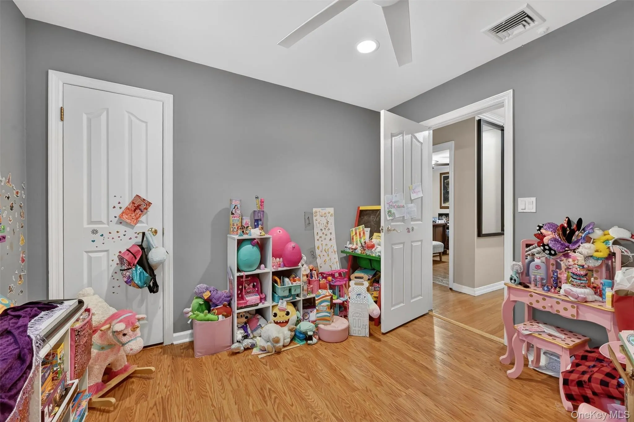 4 Kingsland Drive, Clarkstown, NY, 5 Bedrooms Bedrooms, 9 Rooms Rooms,3 BathroomsBathrooms,Residential,For Rent,Kingsland,0,967664 4 Kingsland Drive, Clarkstown, NY, 5 Bedrooms Bedrooms, 9 Rooms Rooms,3 BathroomsBathrooms,Residential,For Rent,Kingsland,0,967664