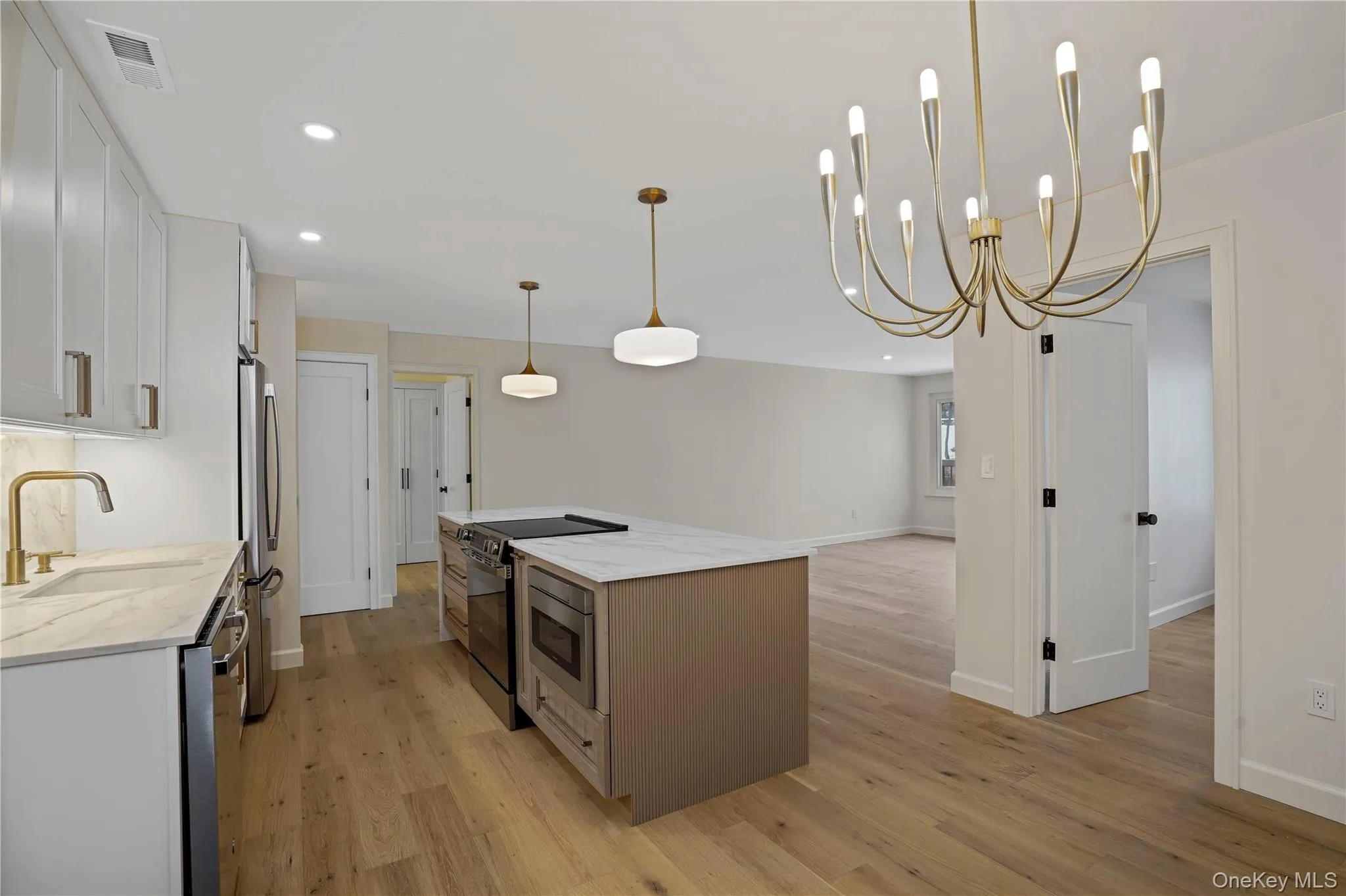 400 High Point Drive, Greenburgh, NY, 1 Bedroom Bedrooms, 4 Rooms Rooms,1 BathroomBathrooms,Residential Lease,For Rent,High Point,0,967671 400 High Point Drive, Greenburgh, NY, 1 Bedroom Bedrooms, 4 Rooms Rooms,1 BathroomBathrooms,Residential Lease,For Rent,High Point,0,967671