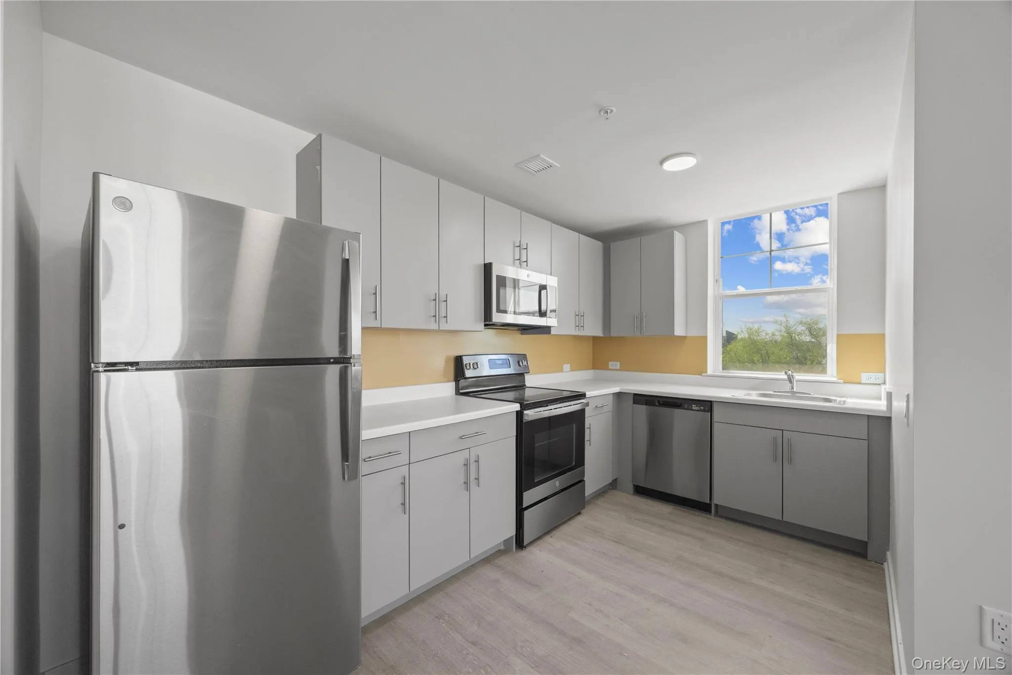 56 Prospect Street, Yonkers, NY, 2 Rooms Rooms,1 BathroomBathrooms,Residential Lease,For Rent,Prospect,0,967676 56 Prospect Street, Yonkers, NY, 2 Rooms Rooms,1 BathroomBathrooms,Residential Lease,For Rent,Prospect,0,967676